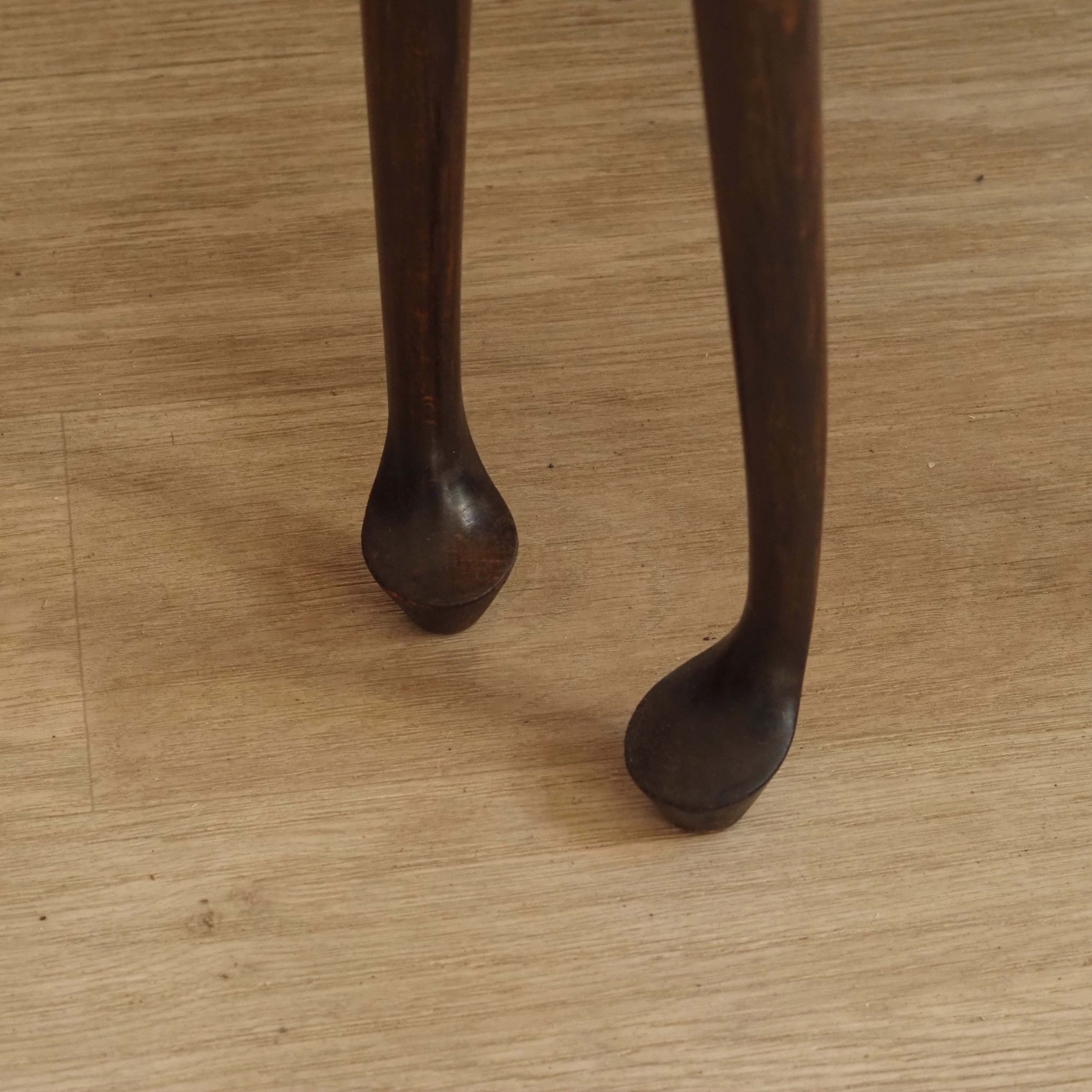 Satztisch 3er Set im Chippendale-Stil mit Wiener Geflecht und Glasplatte, um 1930
