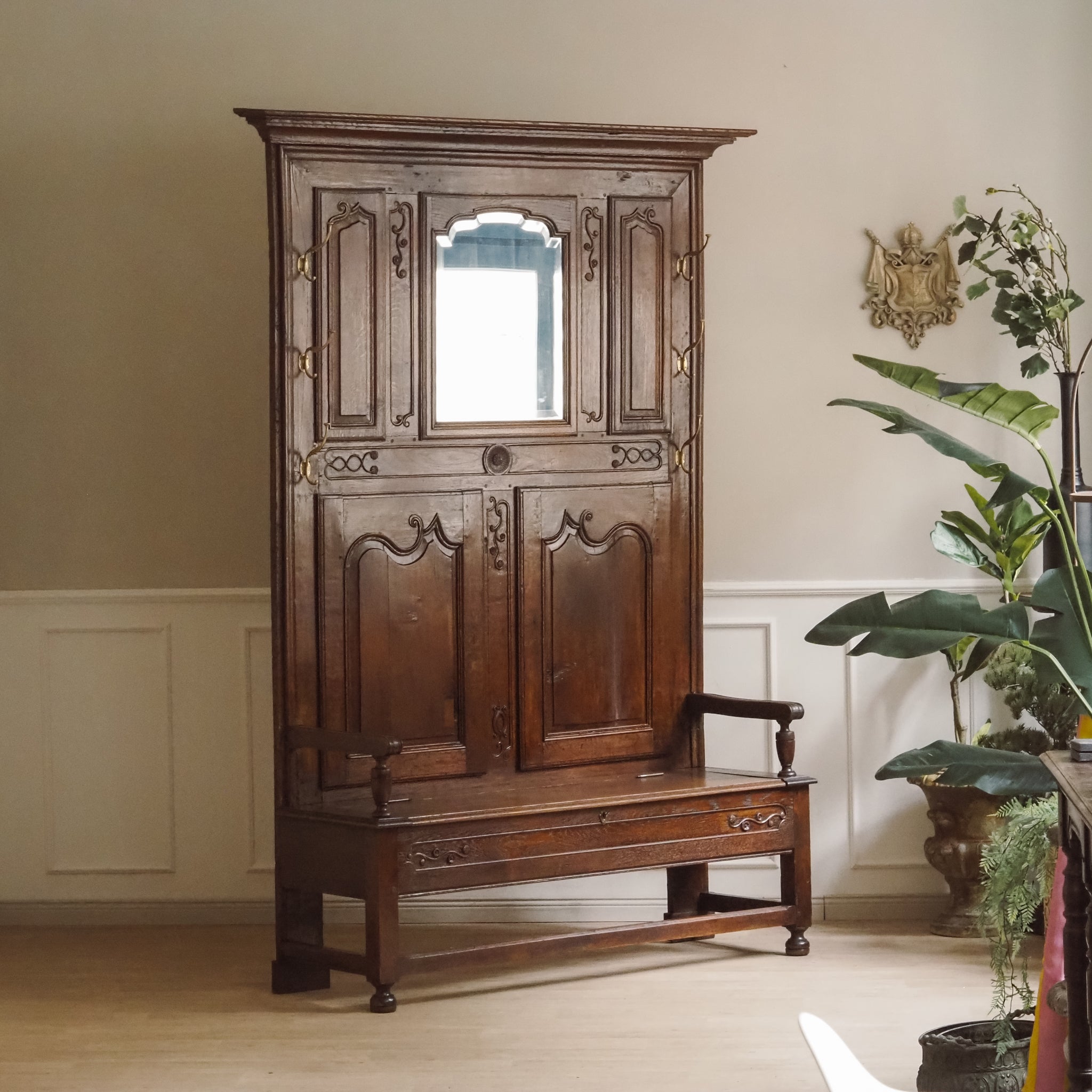 Antike Garderobenbank aus Eiche mit Spiegel um 1900 - Gründerzeit Flurgarderobe