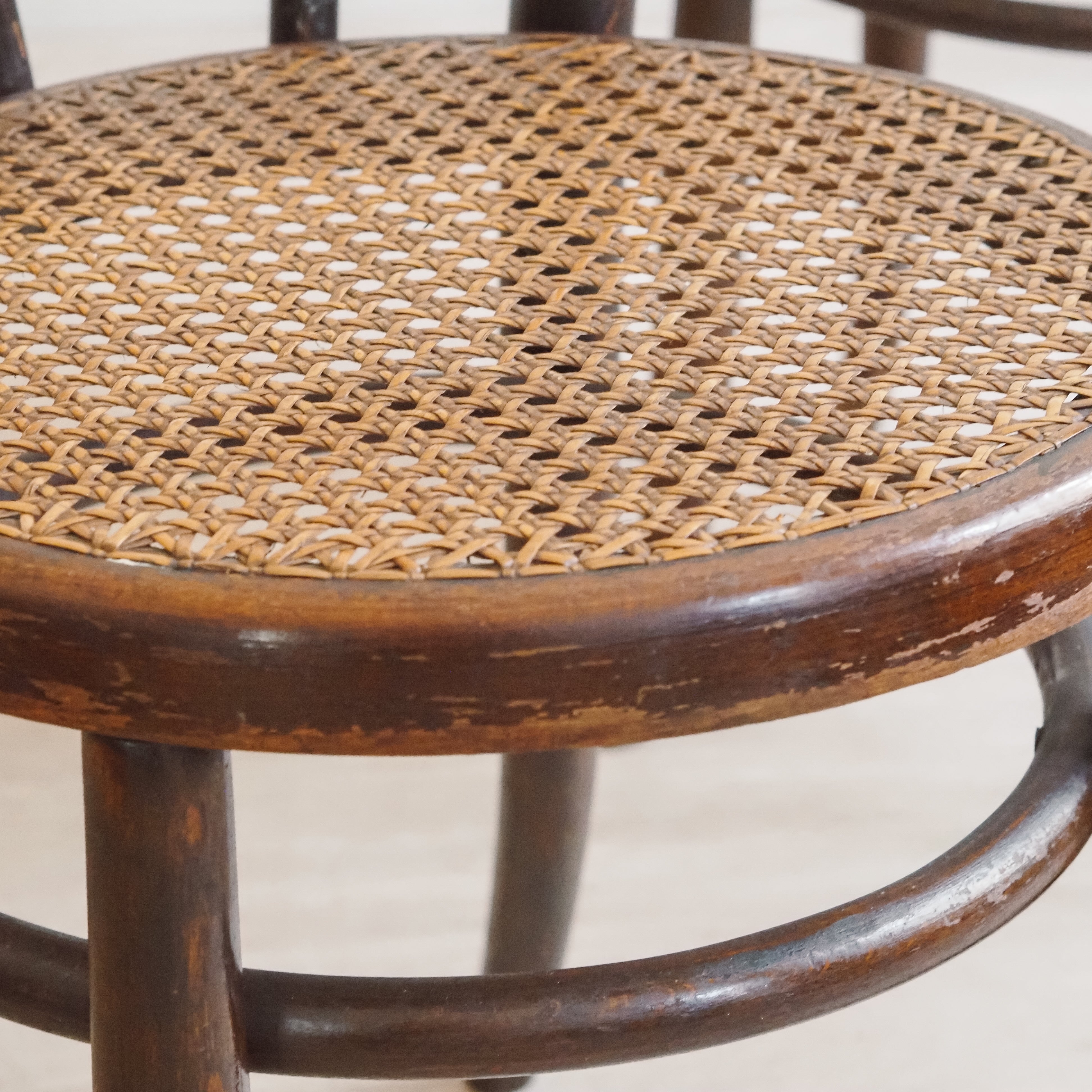 Bistrostühle im Thonet-Stil mit Wiener Geflecht, um 1900 – Paar