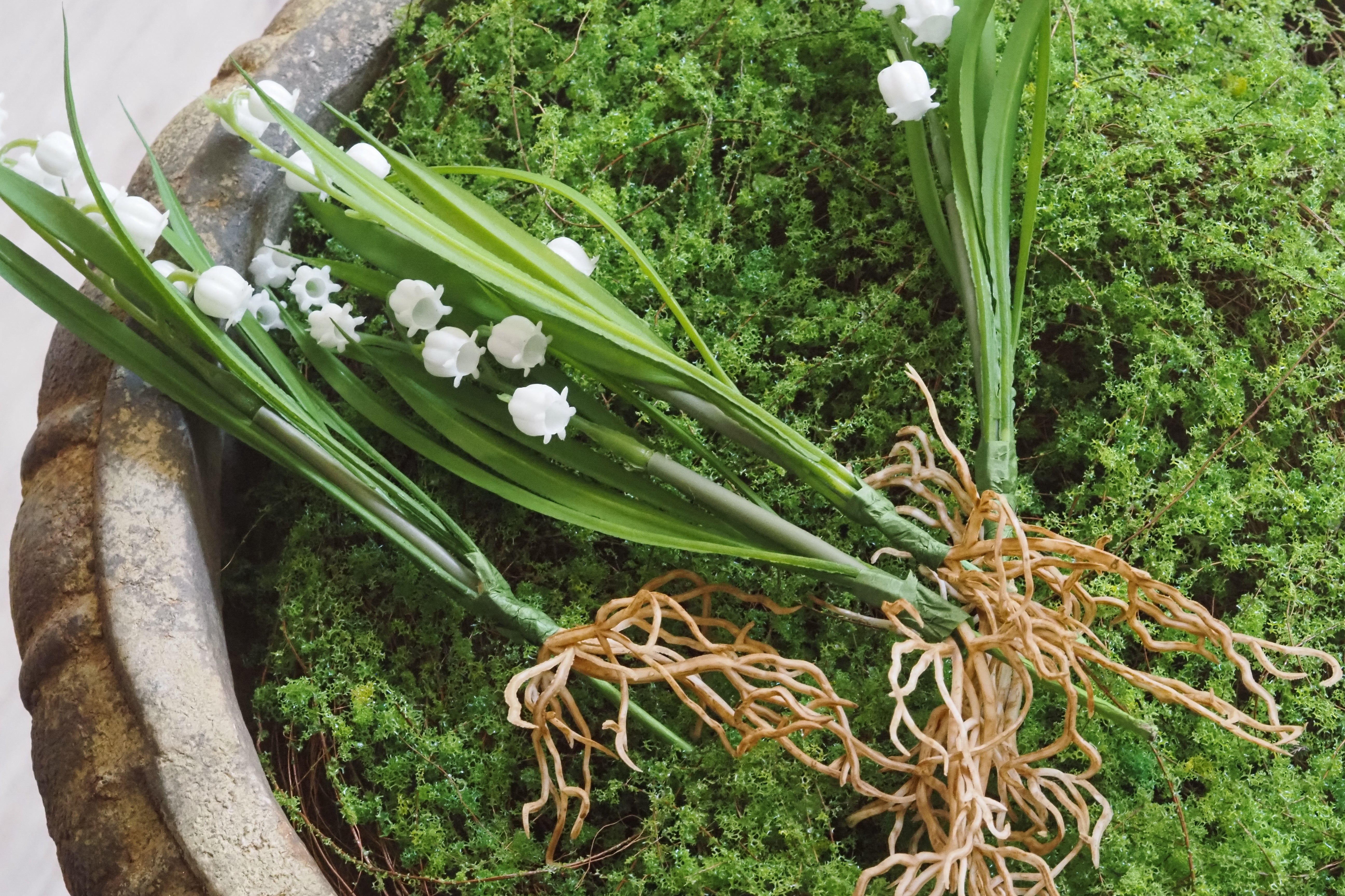 Maiglöckchenzweige mit Wurzel · botanische Frühlingsdekoration, Kunstblume