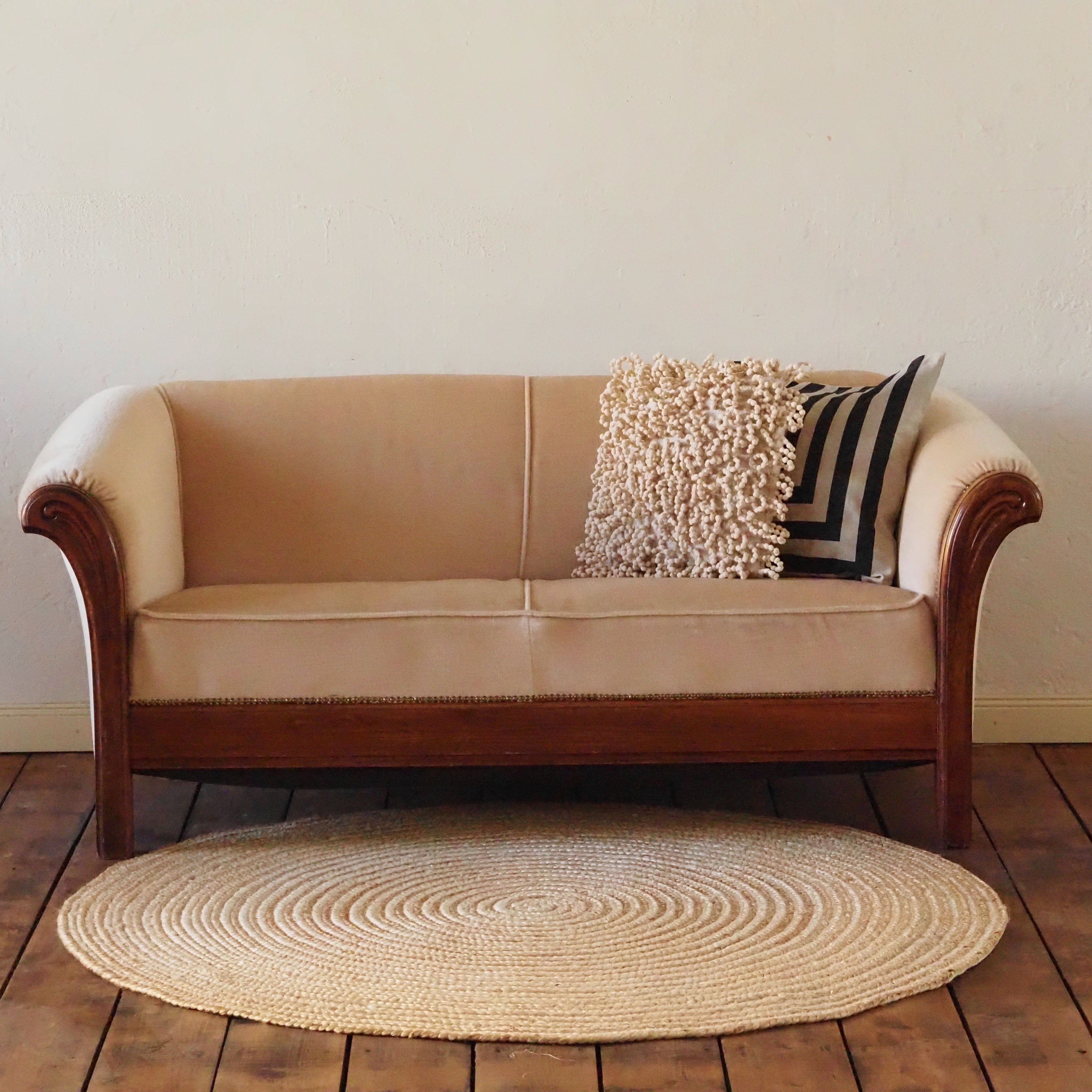 Art Déco Sofa Zweisitzer um 1930 mit geschwungenen Armlehnen