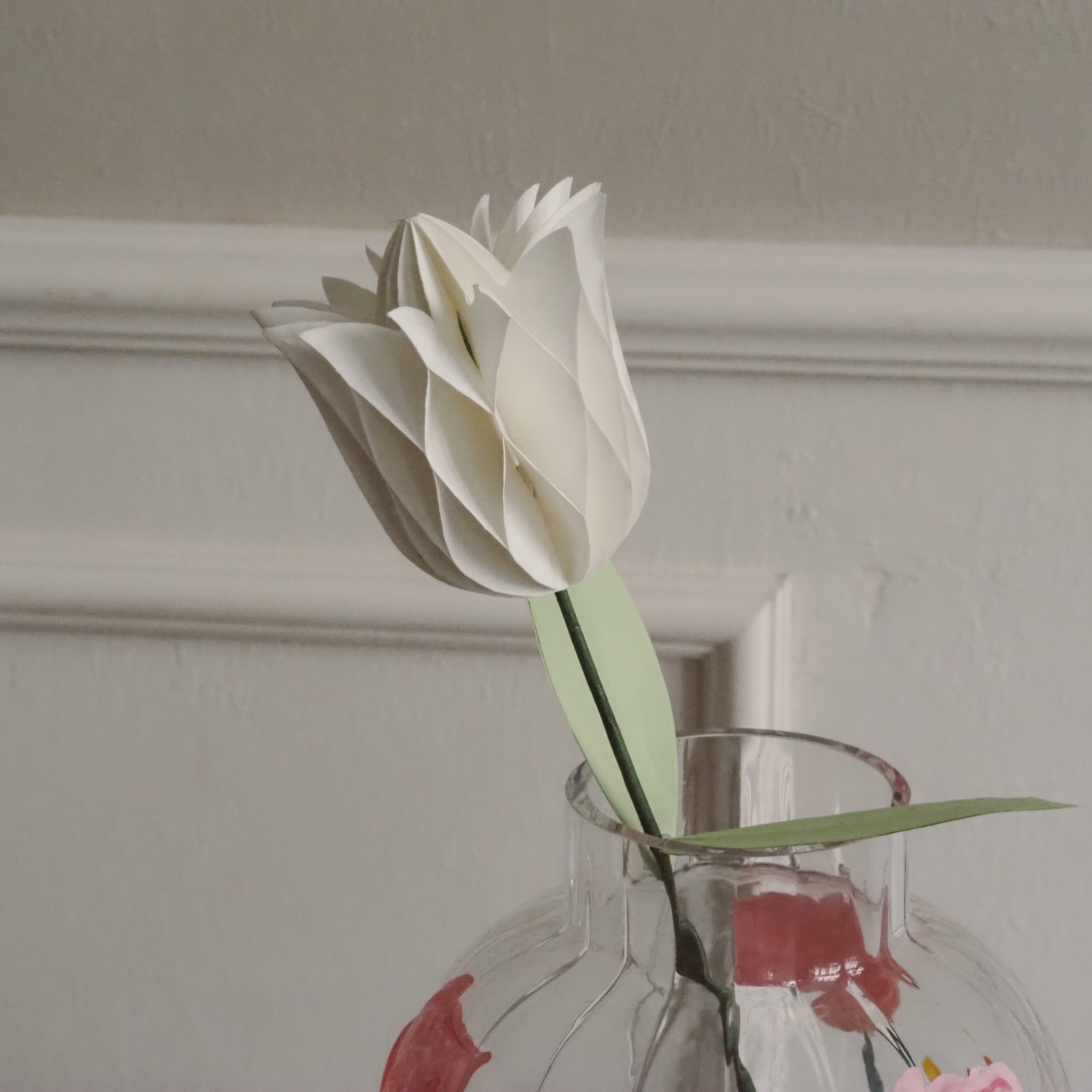 Papiertulpe in Weiß · Faltblüte mit Magnetverschluss / Frühlingsdeko