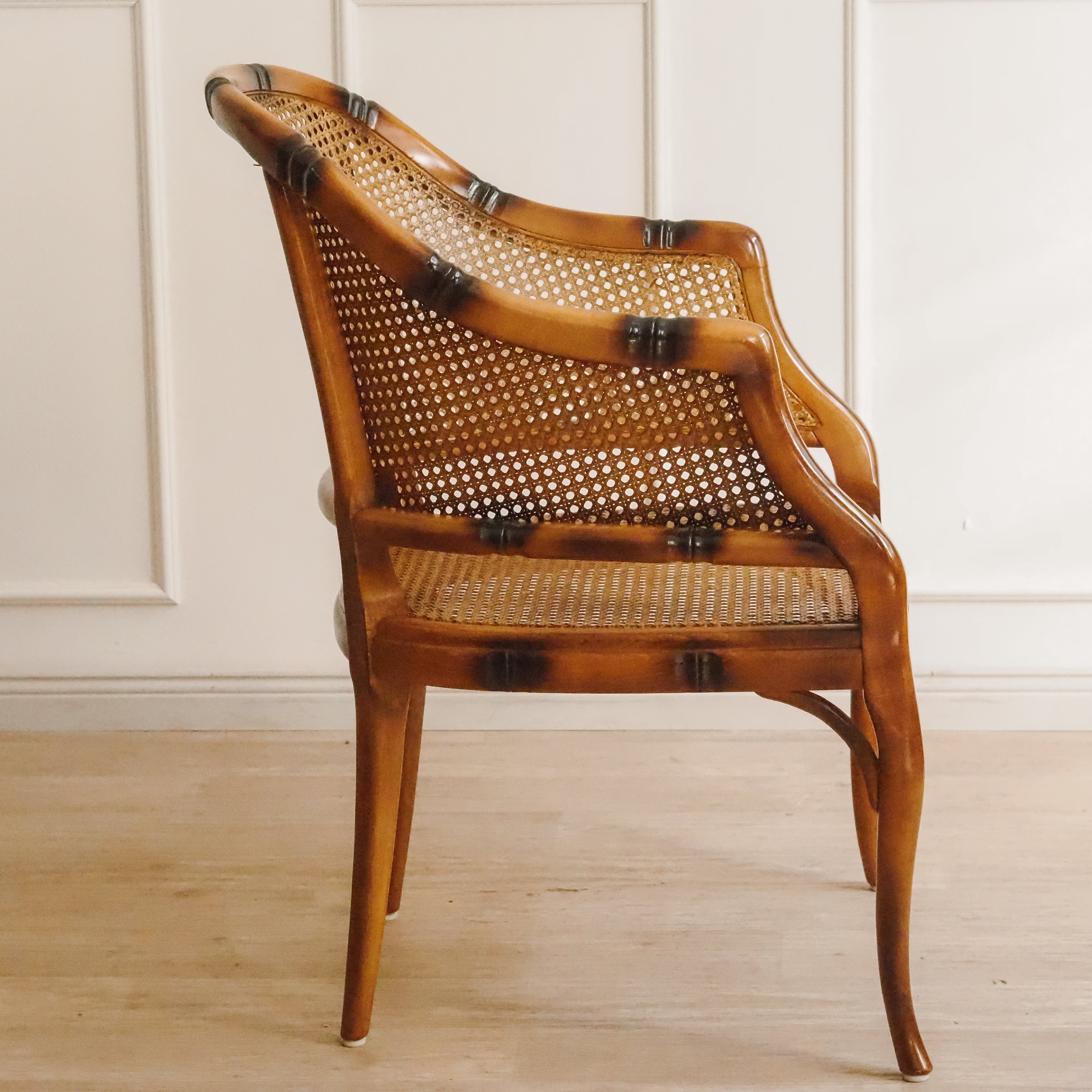 Faux Bamboo Sessel mit Wiener Geflecht, Vintage um 1970