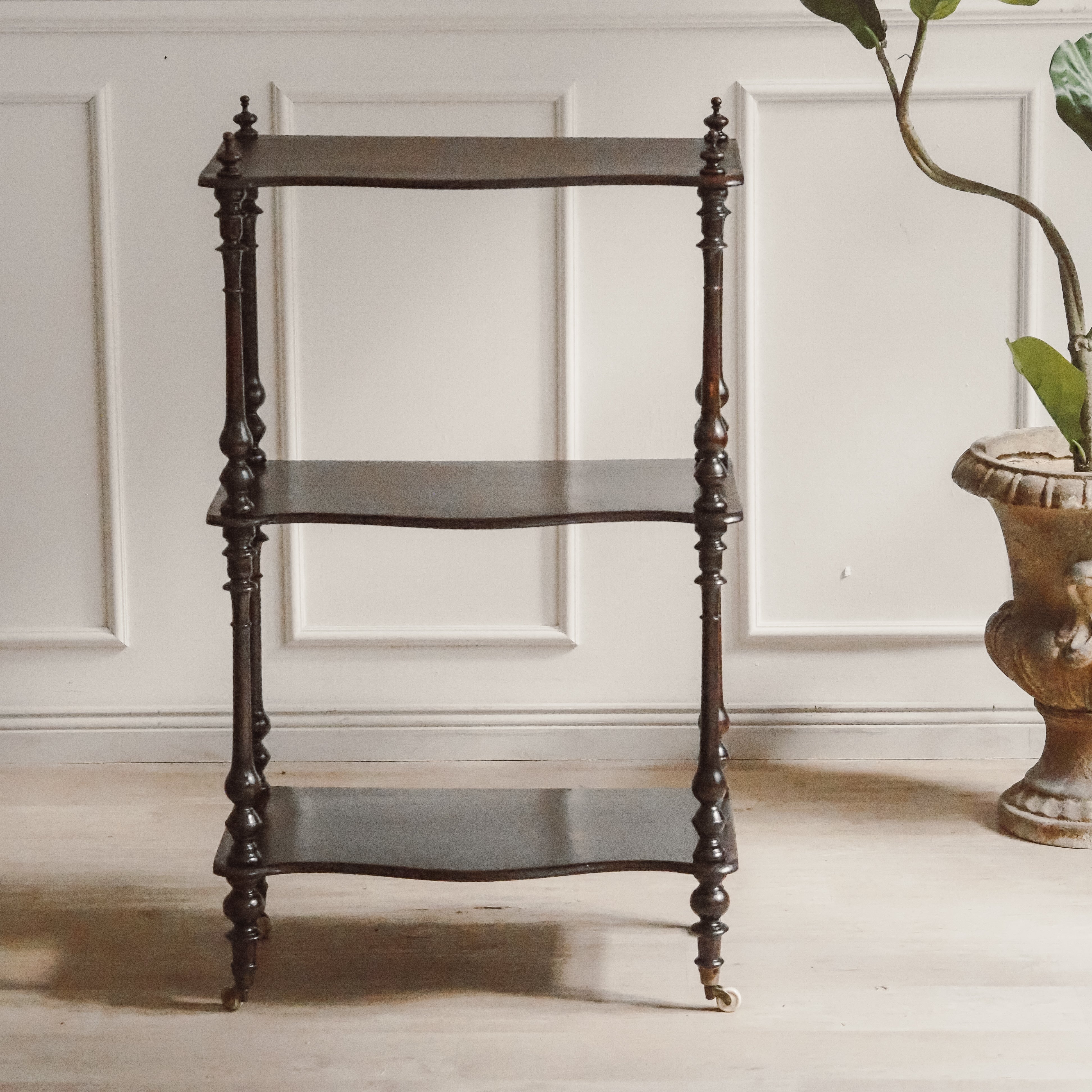 Etagere Louis Philippe um 1860 – Regal mit 3 Ebenen