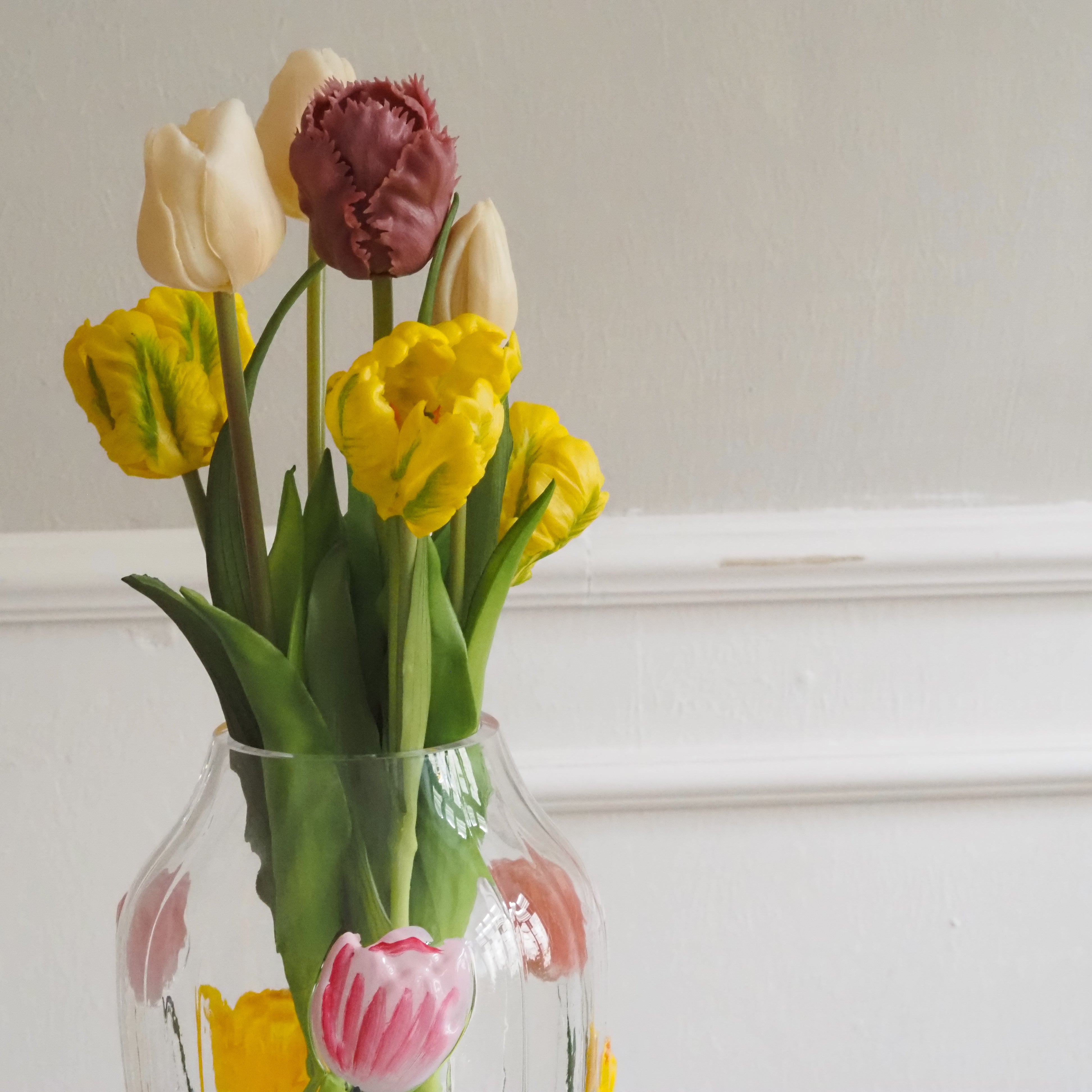Glasvase mit Tulpenmotiv / Große Blumenvase Klarglas