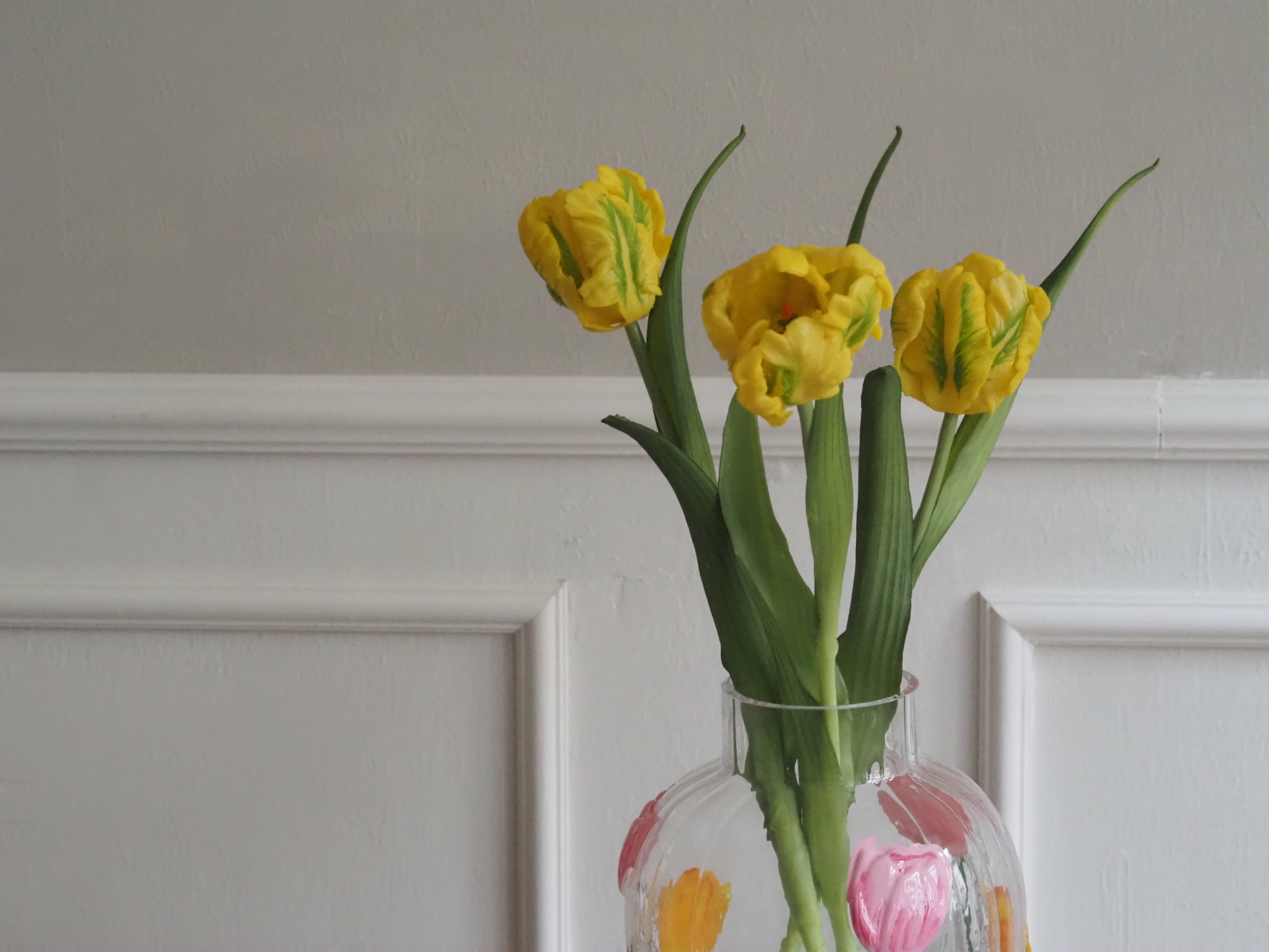 Papagei-Tulpenbund · künstlicher Tulpenzweig