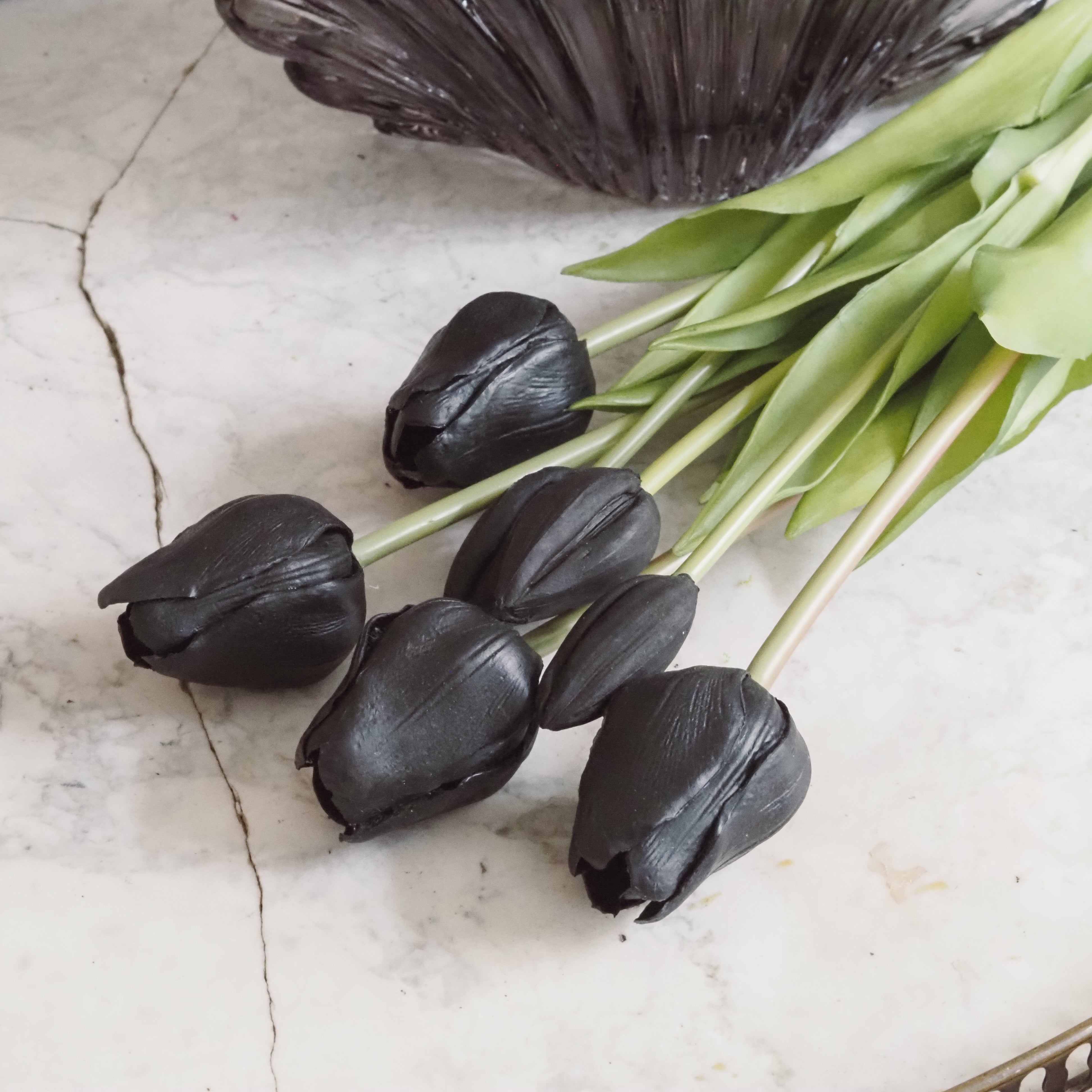 Tulpenbund in schwarz · Schwarze Kunstblumen Tulpen · 7 Stiele Bund