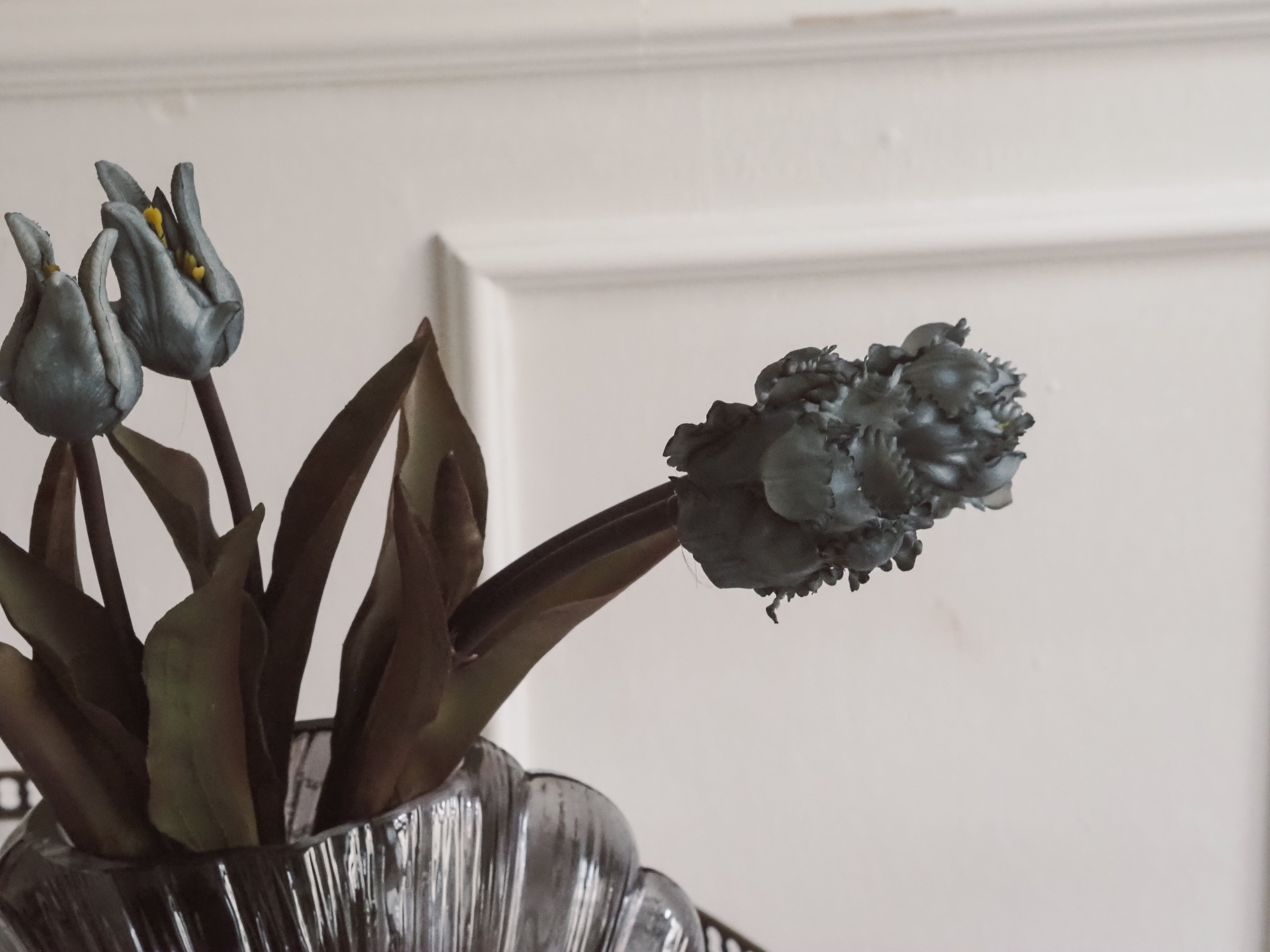 Tulpenbündel · Papageientulpe in Grau, Kunstblumen Tulpe