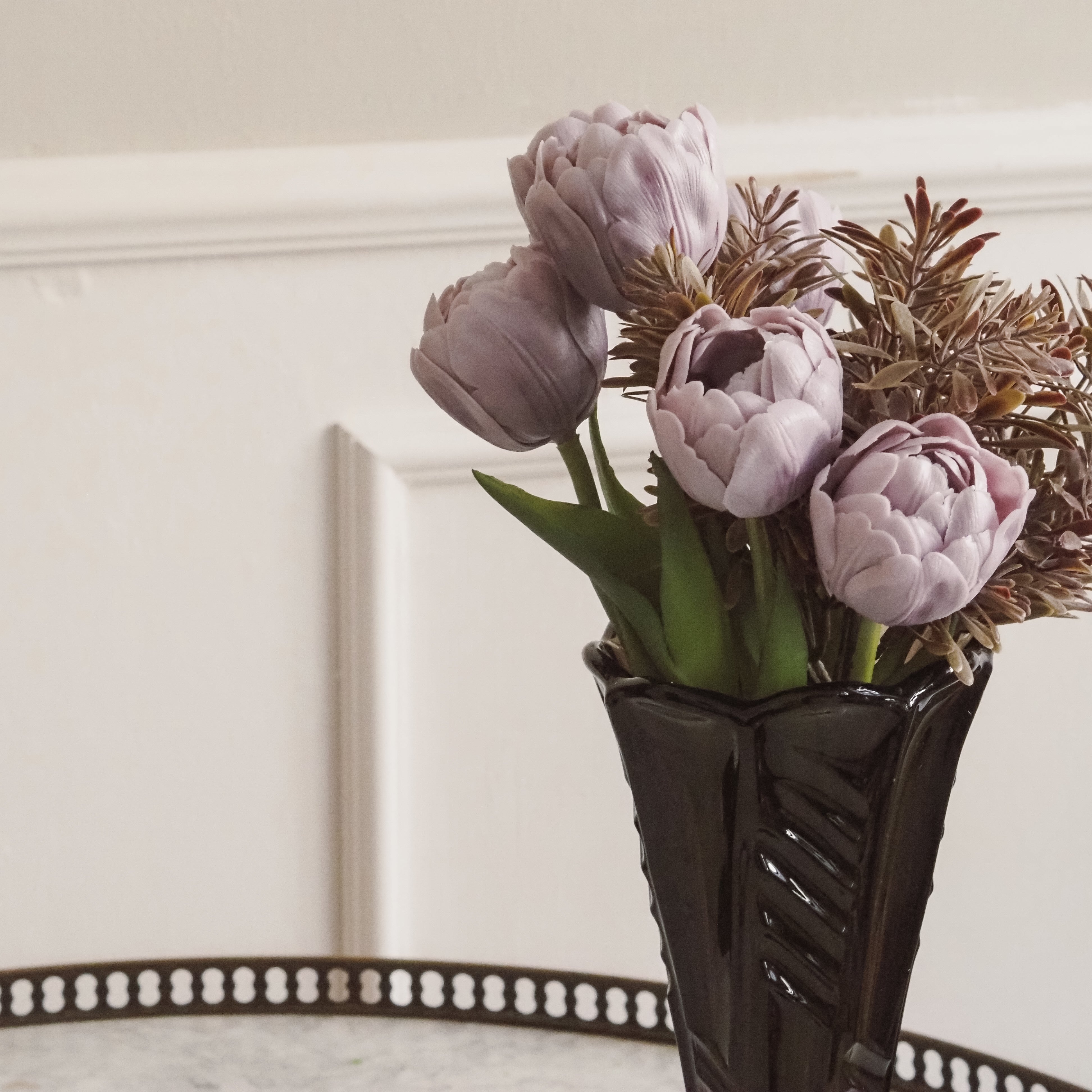 Tulpenbündel · Botanisch inspirierte Frühlingsfloristik, Kunstblumen Tulpen