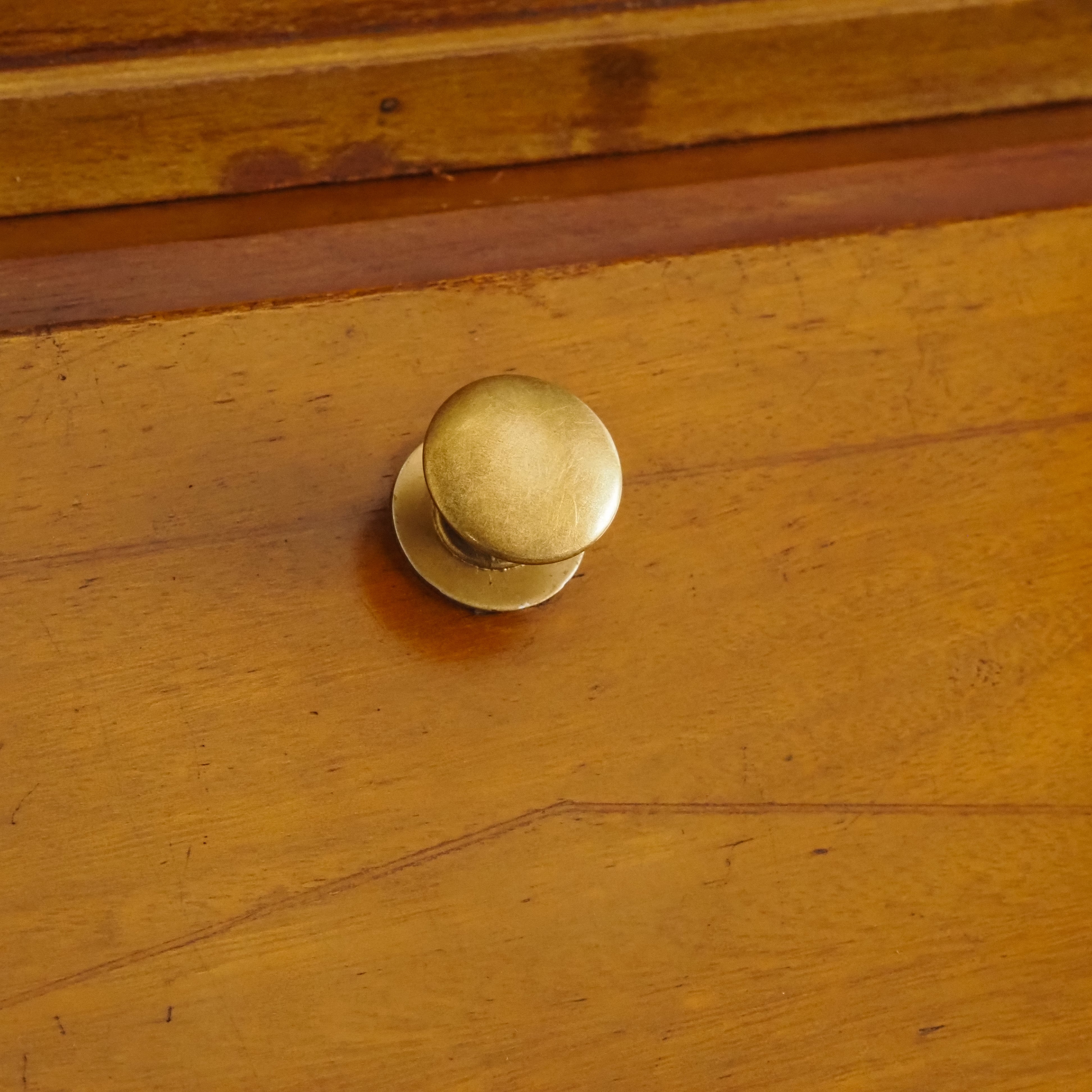 Sekretär mit Aufsatzvitrine um 1900