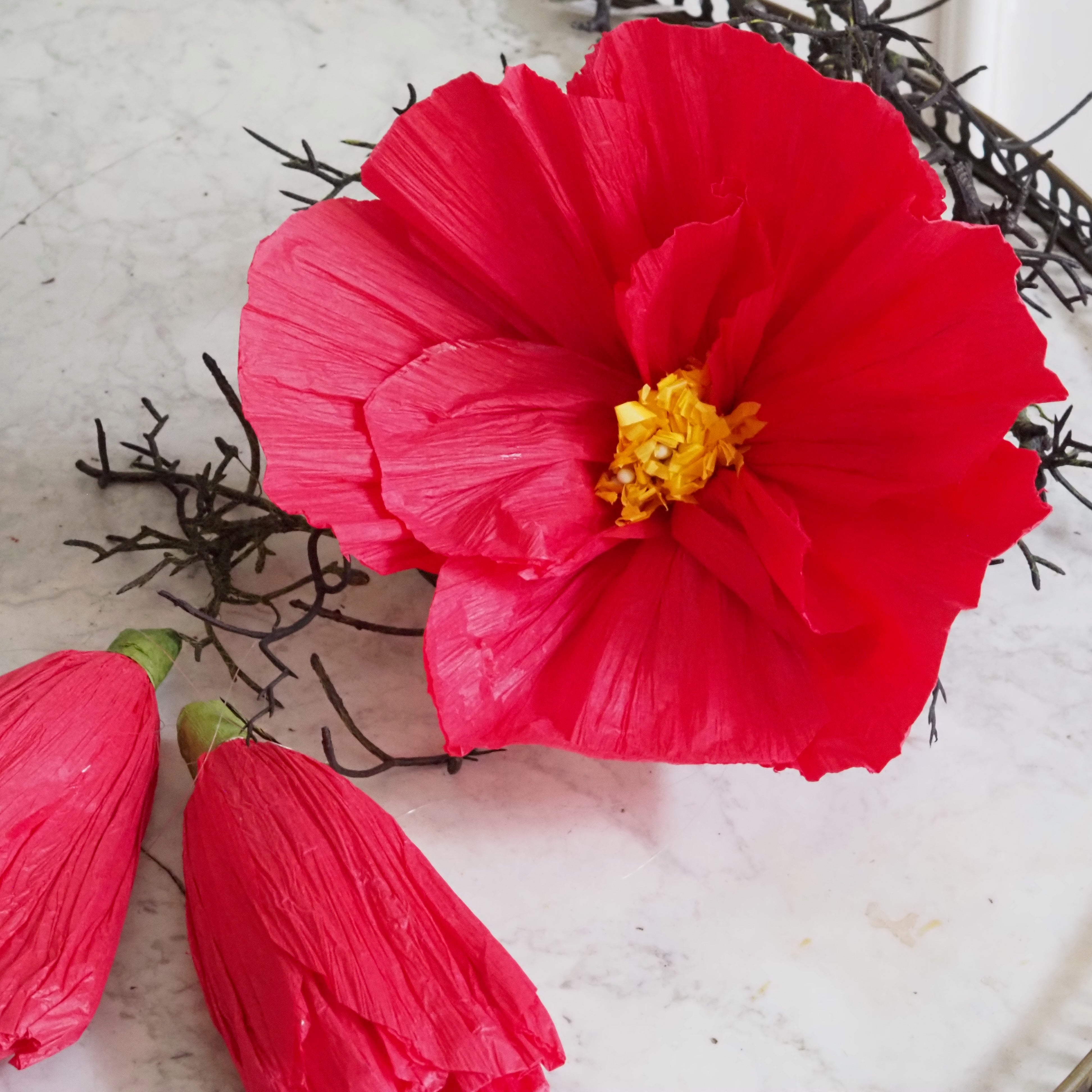 Papierblüte Rot · dekorative Papierblumen im 3er Set, Kunstblume