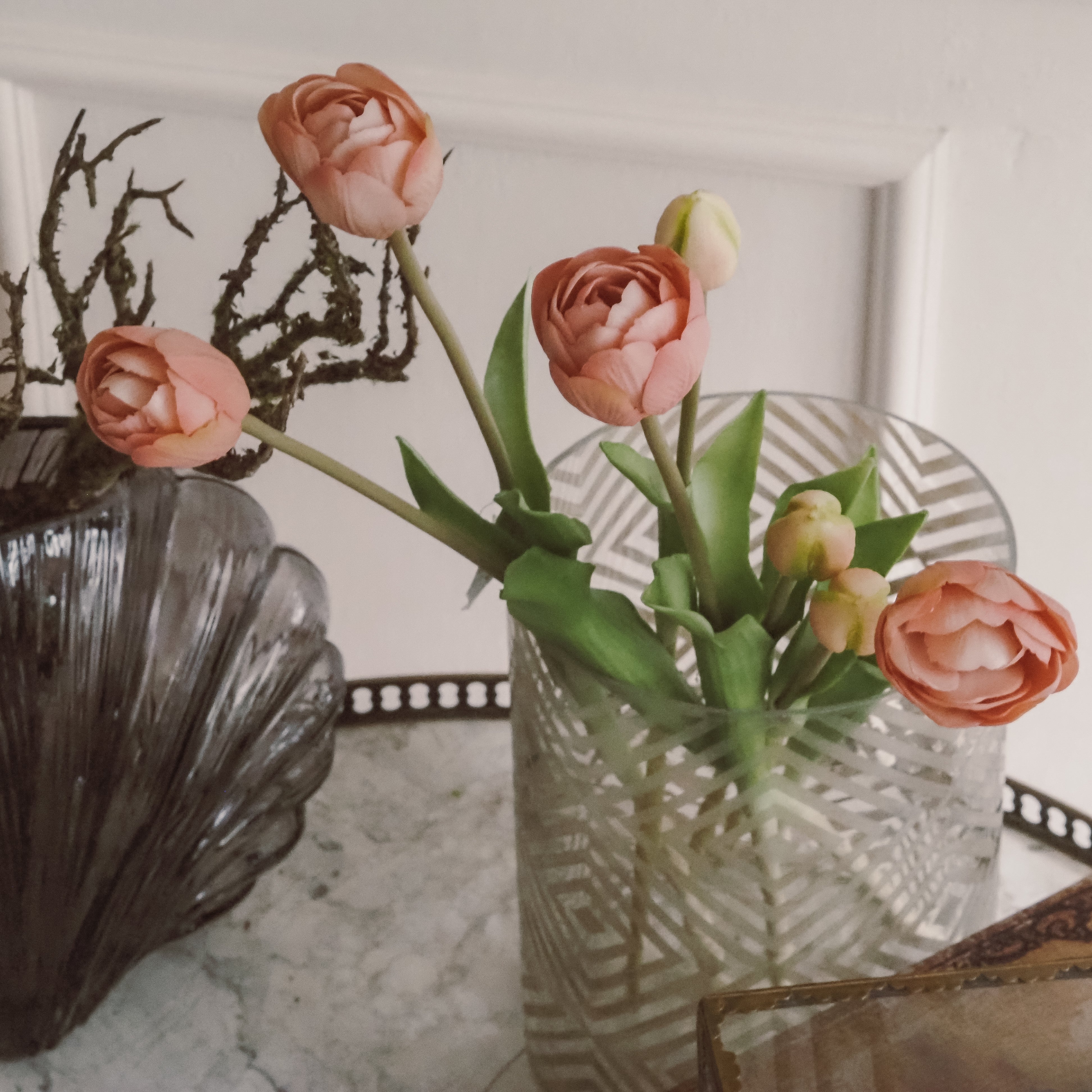 Tulpenbund Rosé · dekorativer Tulpenzweig im botanischen Stil