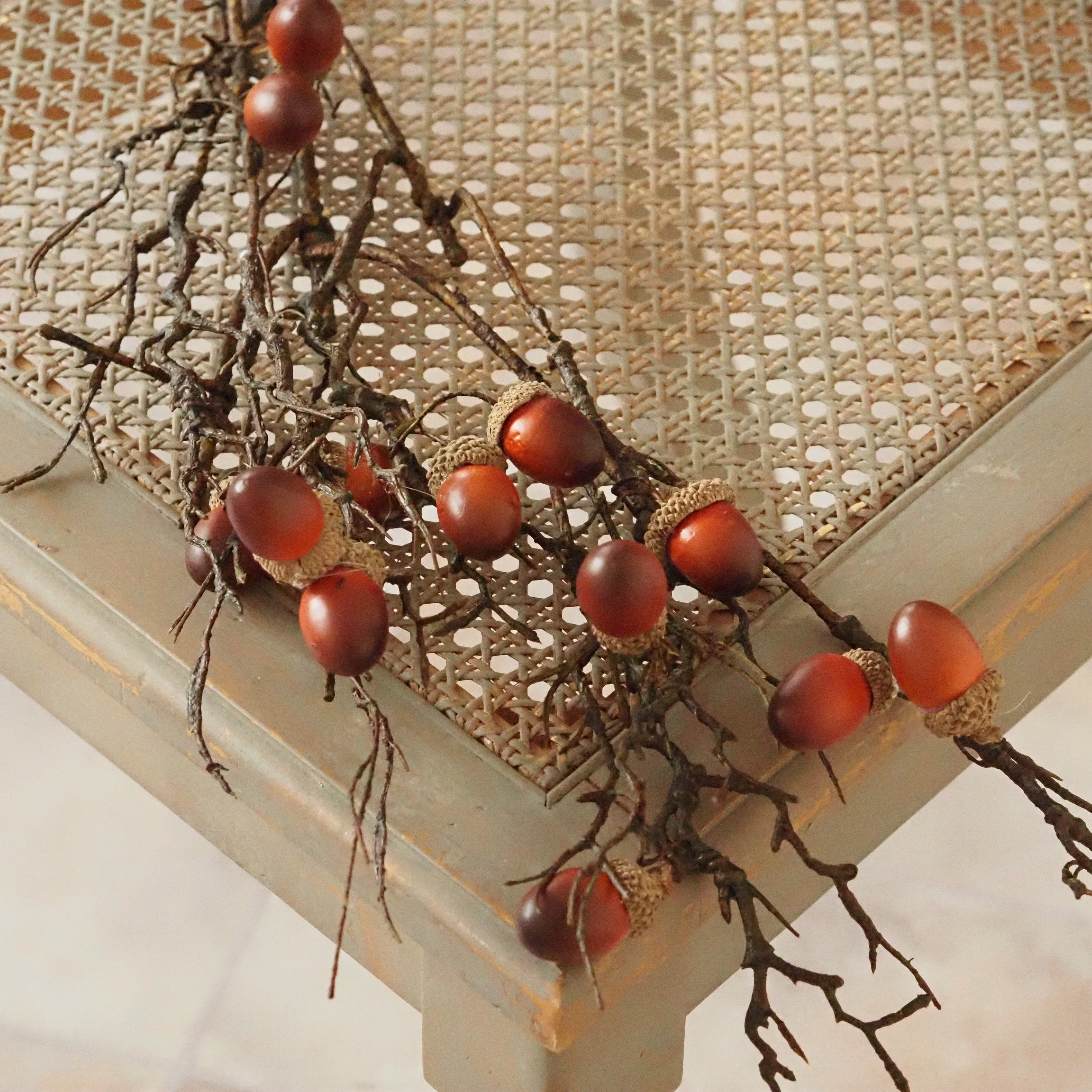 Dekozweig Eicheln · Naturholz herbstlich braun-orange