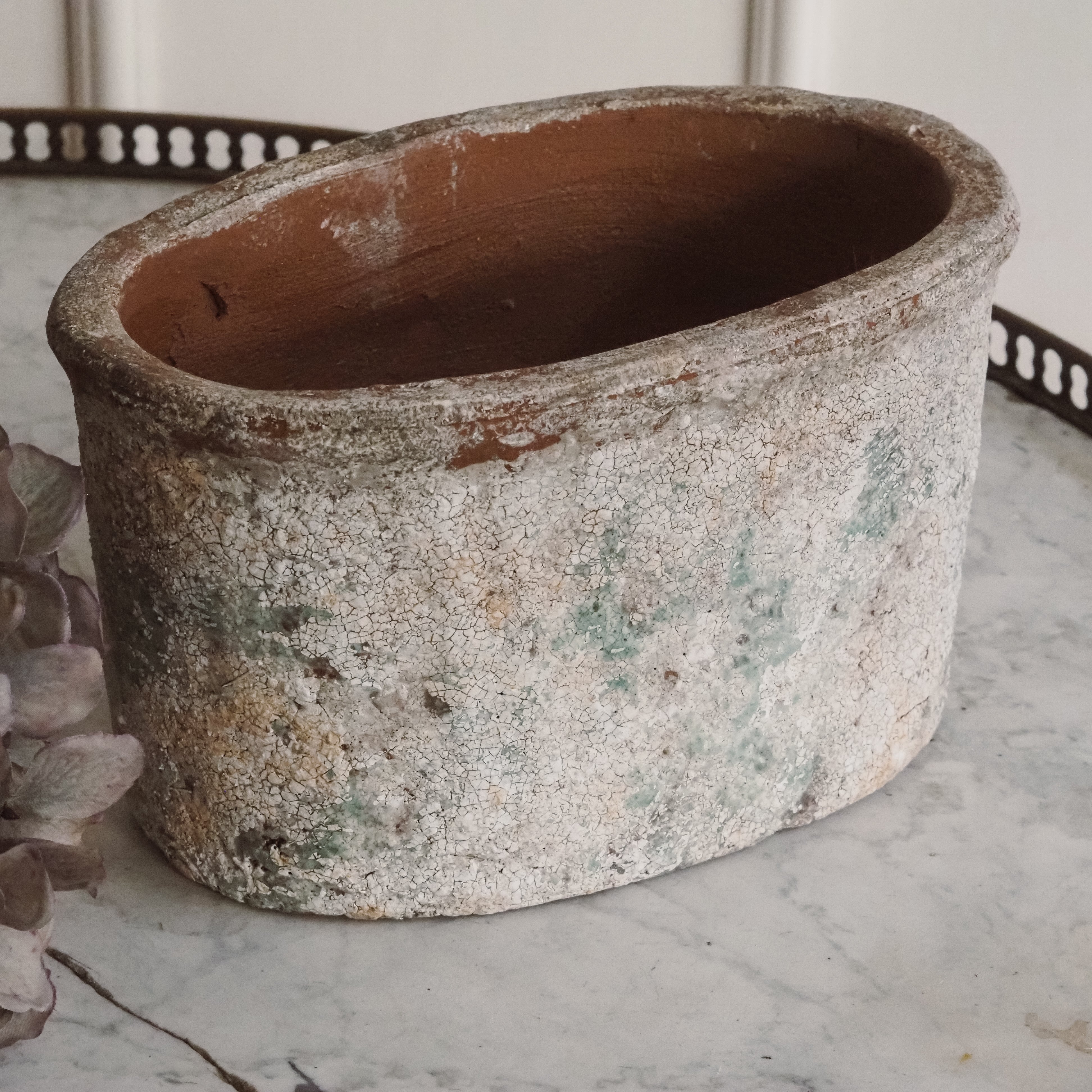 Dekorativer Blumen Keramiktopf · Steinoptik mit Patina, Pflanzentopf