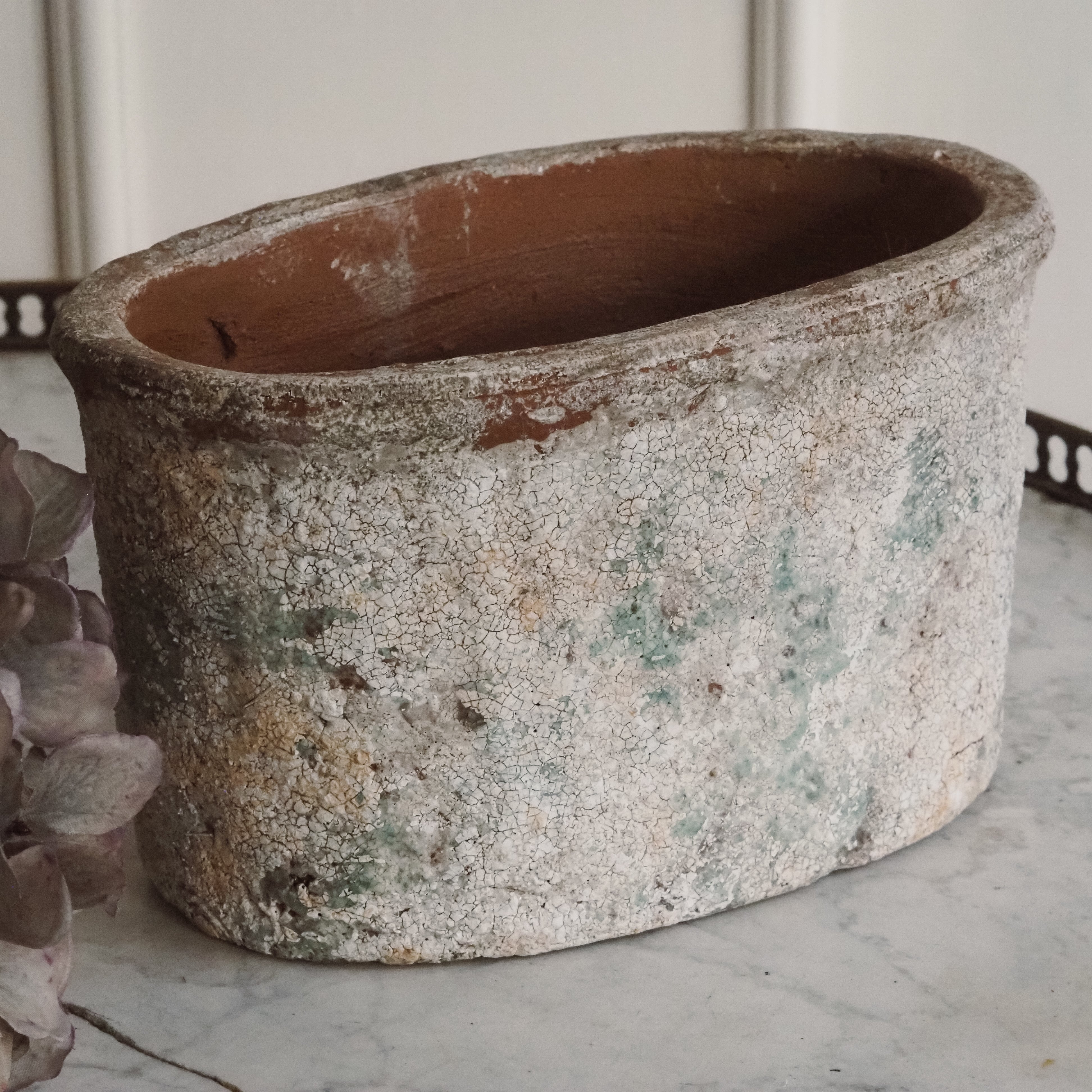 Dekorativer Blumen Keramiktopf · Steinoptik mit Patina, Pflanzentopf