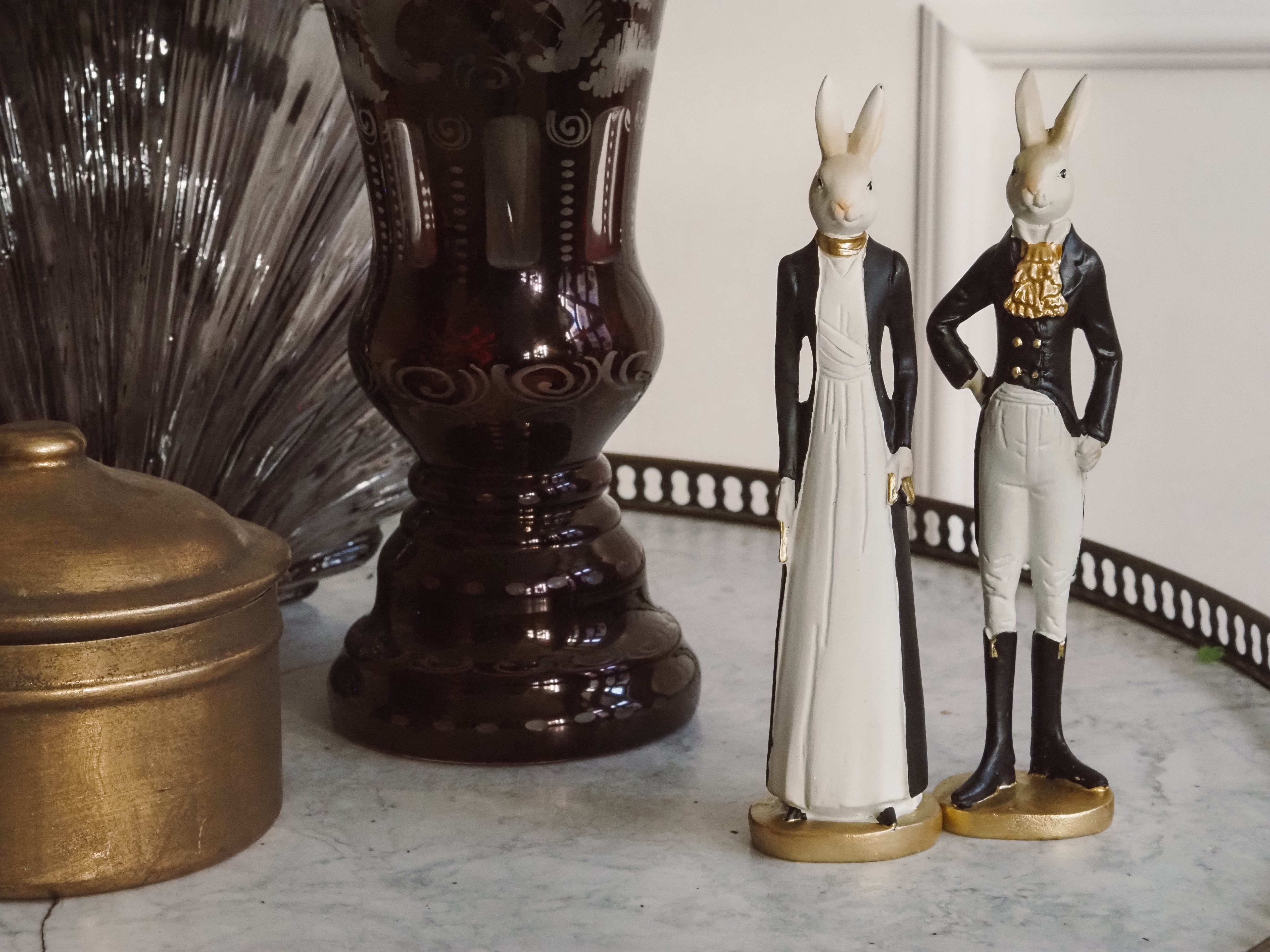 Hasenpaar · Figurenset in Schwarz-Weiß-Gold, Vintage Nostalgie Osterhasen