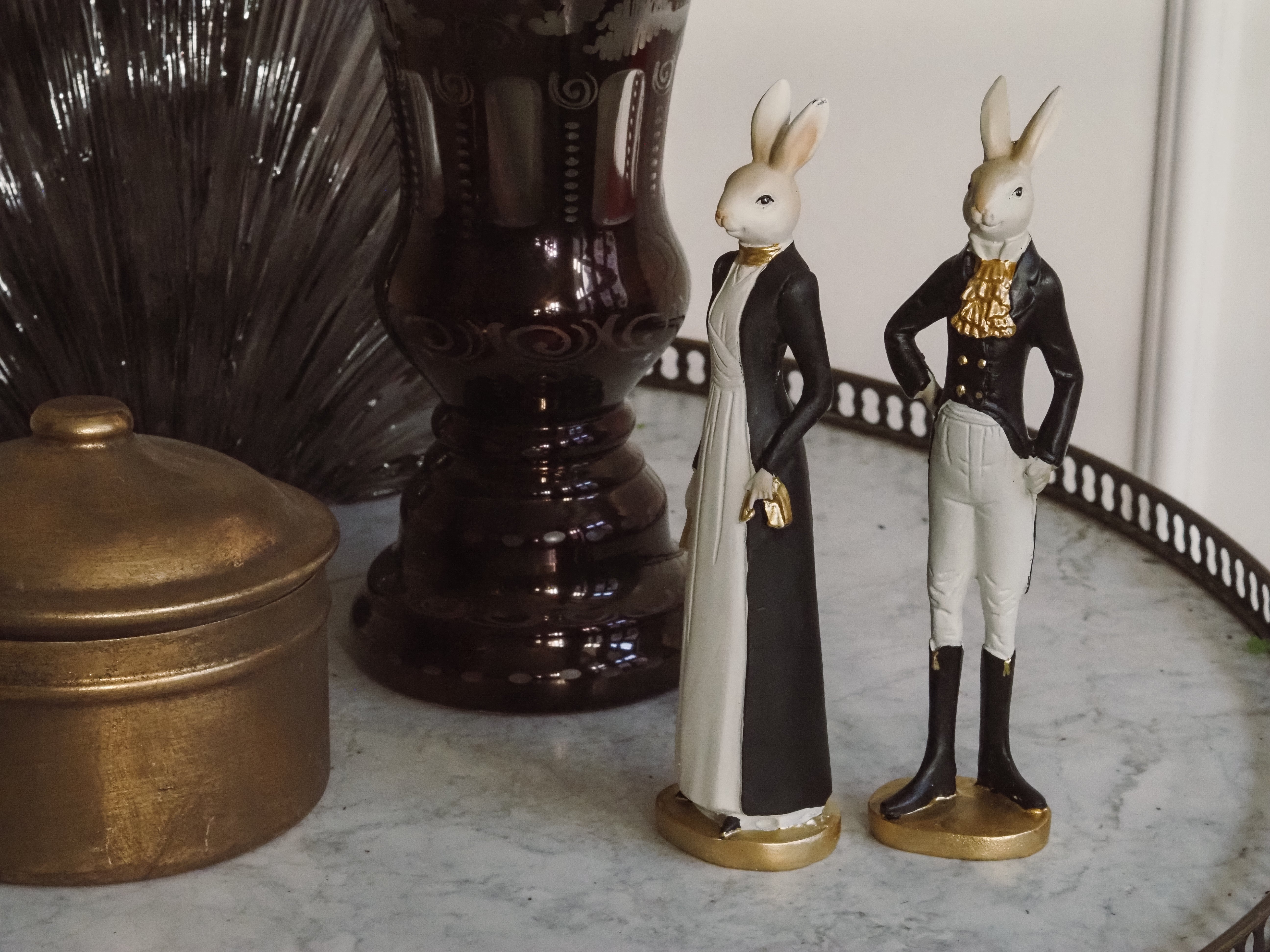 Hasenpaar · Figurenset in Schwarz-Weiß-Gold, Vintage Nostalgie Osterhasen