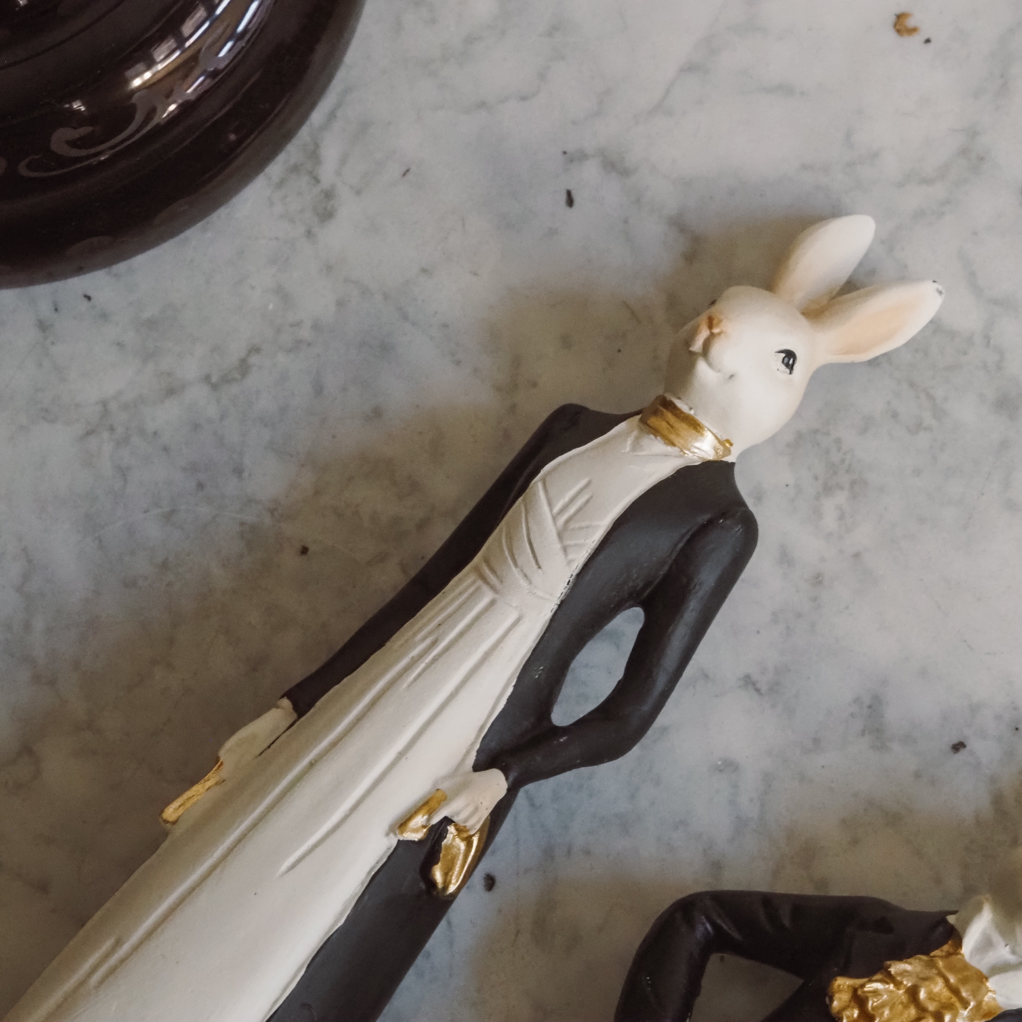 Hasenpaar · Figurenset in Schwarz-Weiß-Gold, Vintage Nostalgie Osterhasen