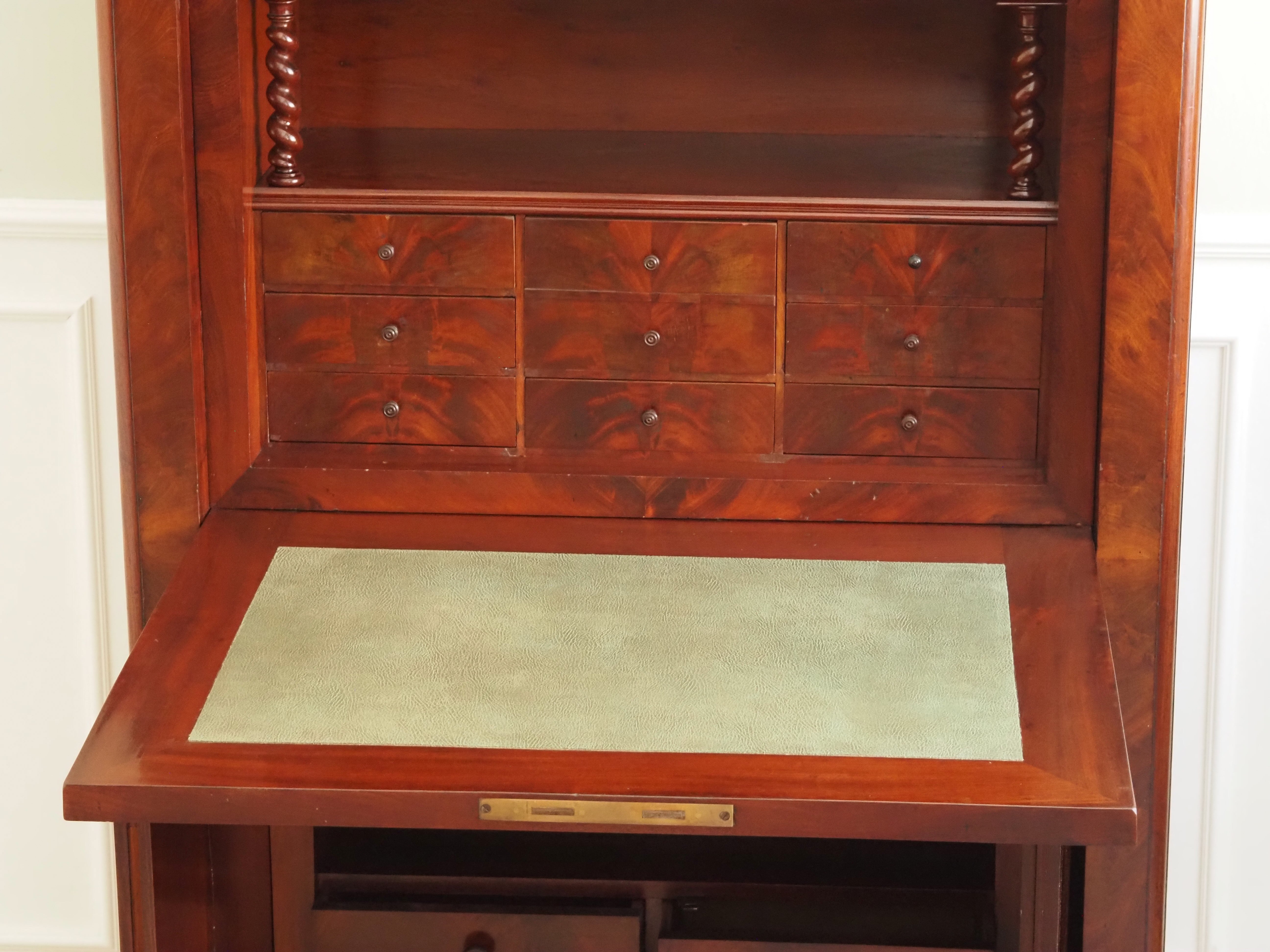Antiker Sekretär aus Mahagoni mit Marmor - Schreibschrank um 1830