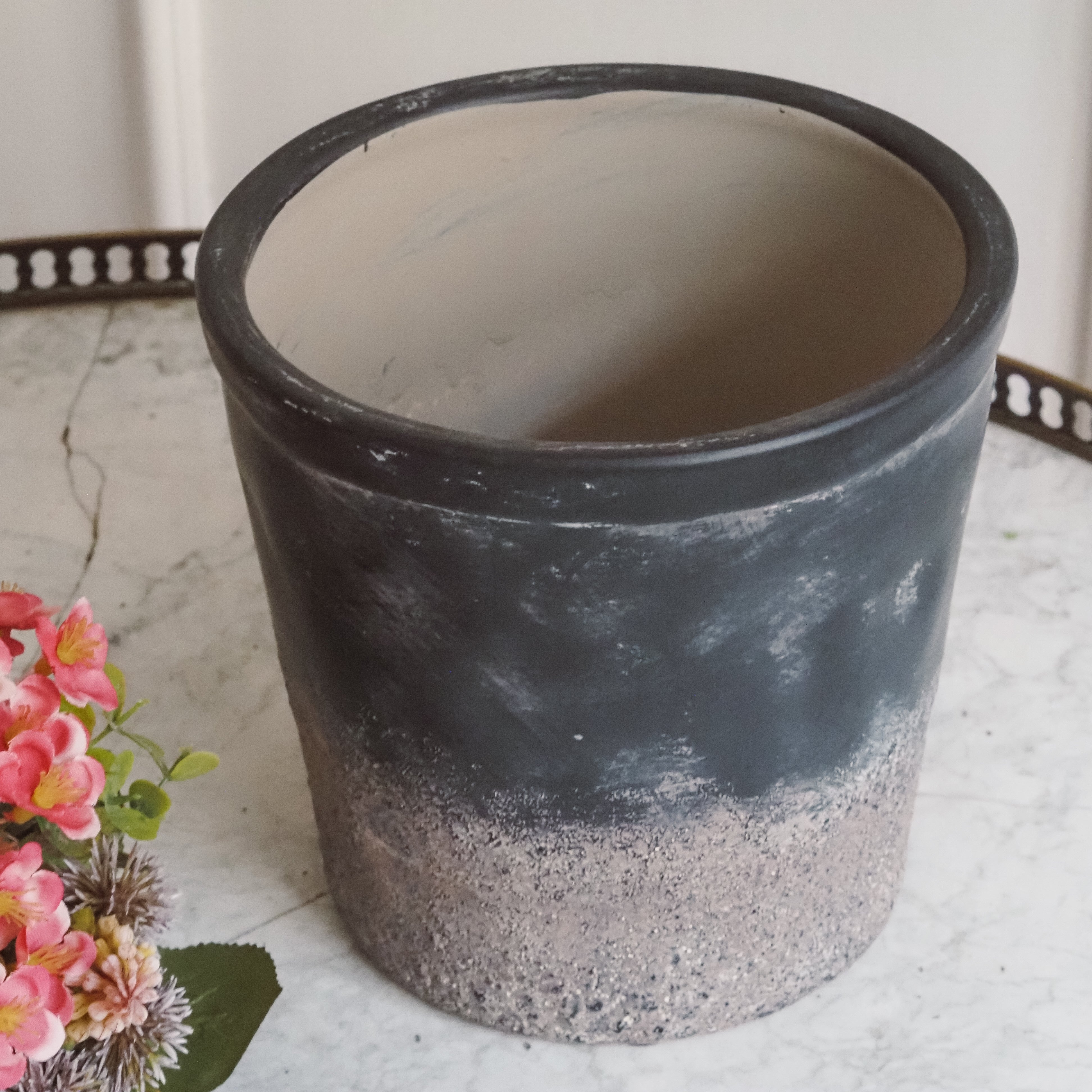 Blumentopf Keramik · Pflanzentopf im modernen Naturstein-Look