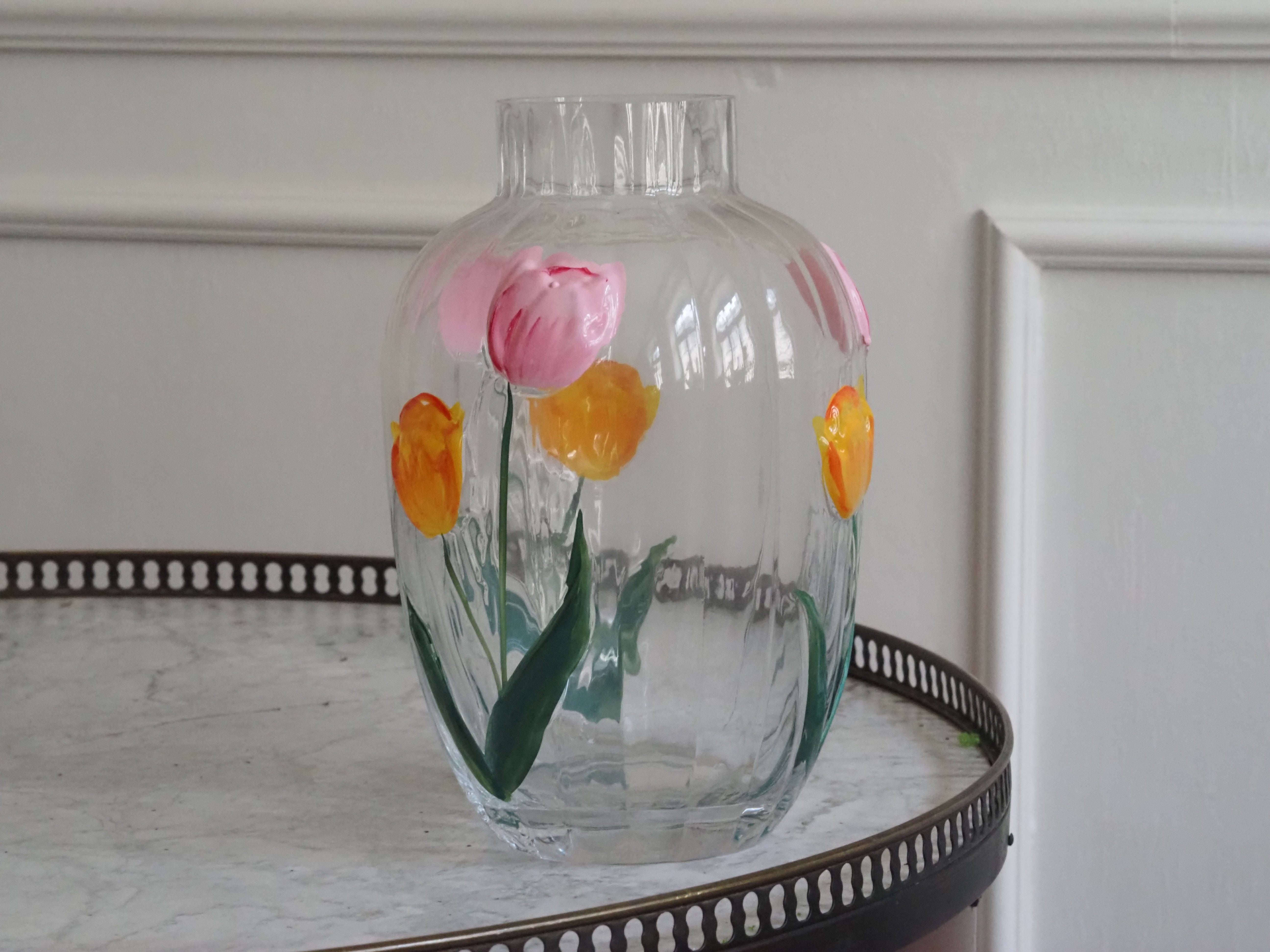 Glasvase mit Tulpenmotiv · handbemalte florale Dekorvase, Blumenvase