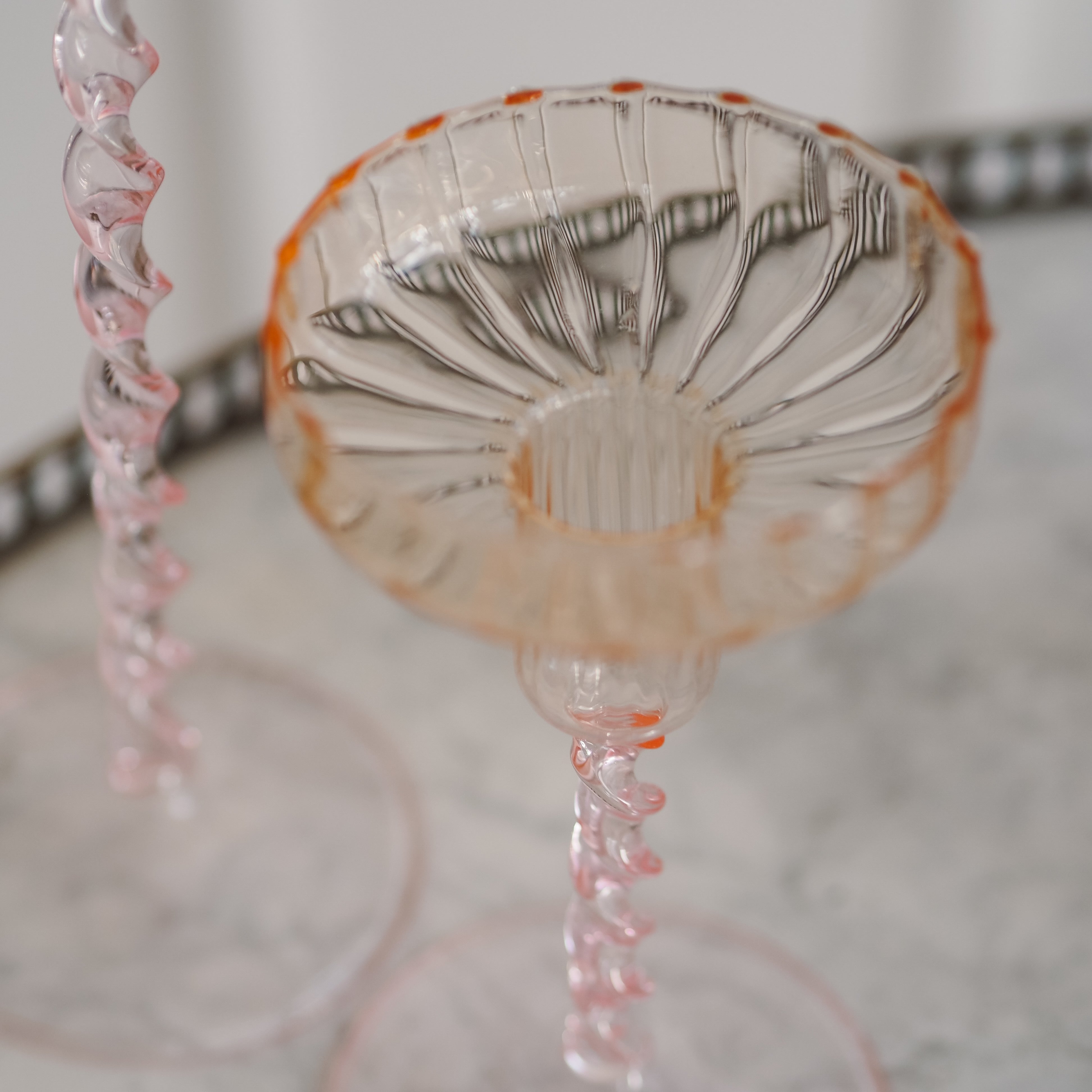 Kerzenhalter Glas · Pastell · gedrehter Schaft · S / M