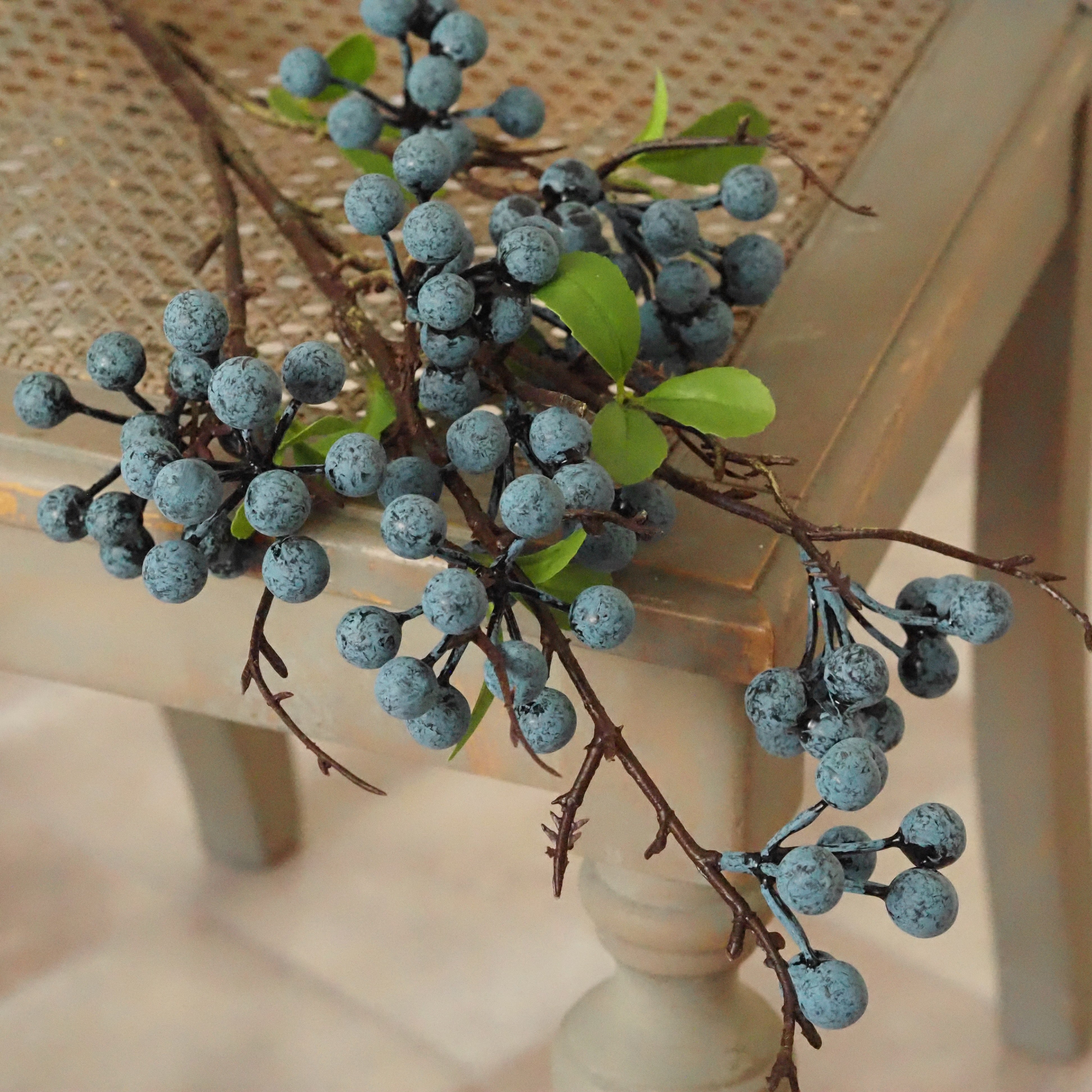 Beerenzweig Blau · Schlehenoptik Dornen Herbstdeko