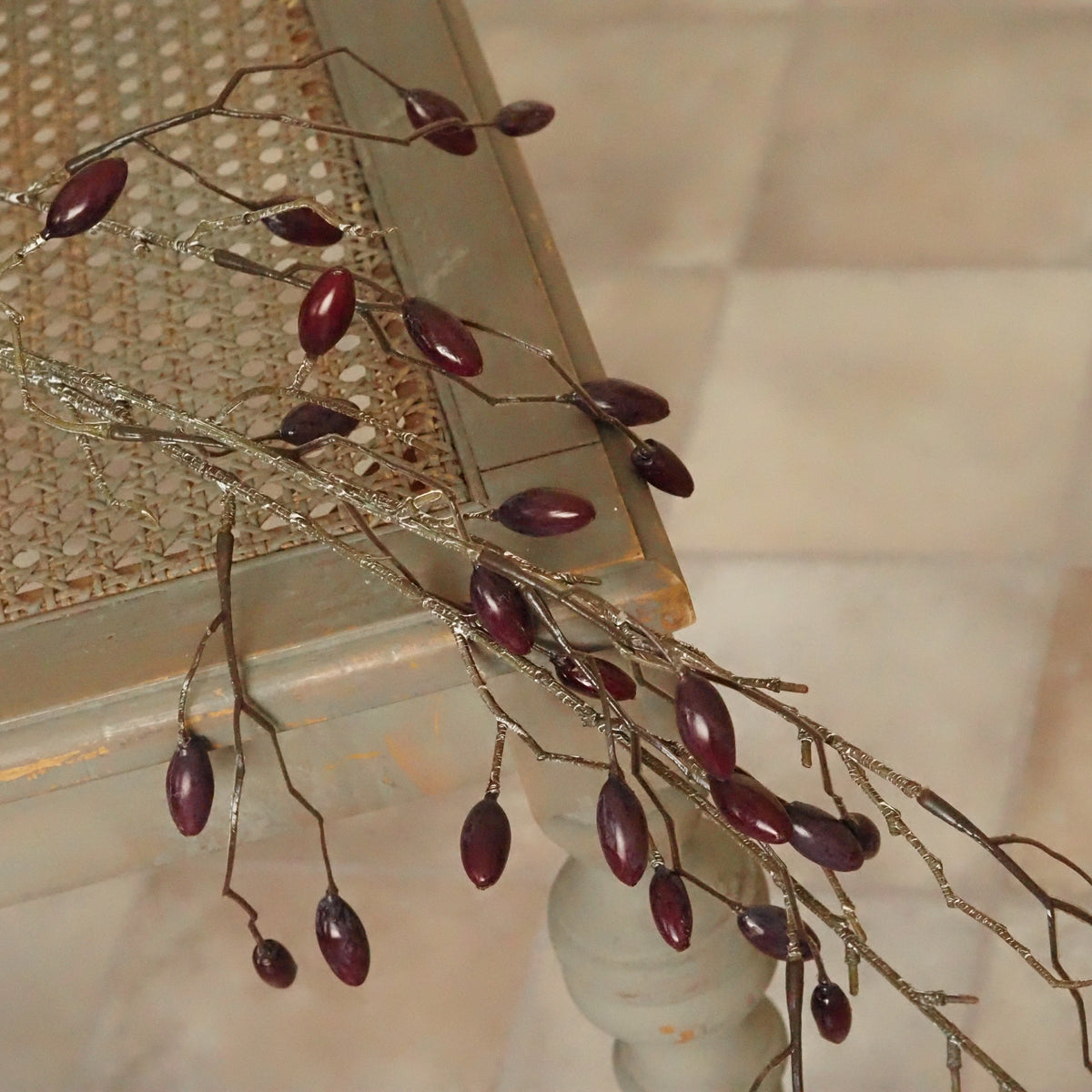 Dekozweig Bordeaux · Hängende Beeren, Drahtstiele biegsam