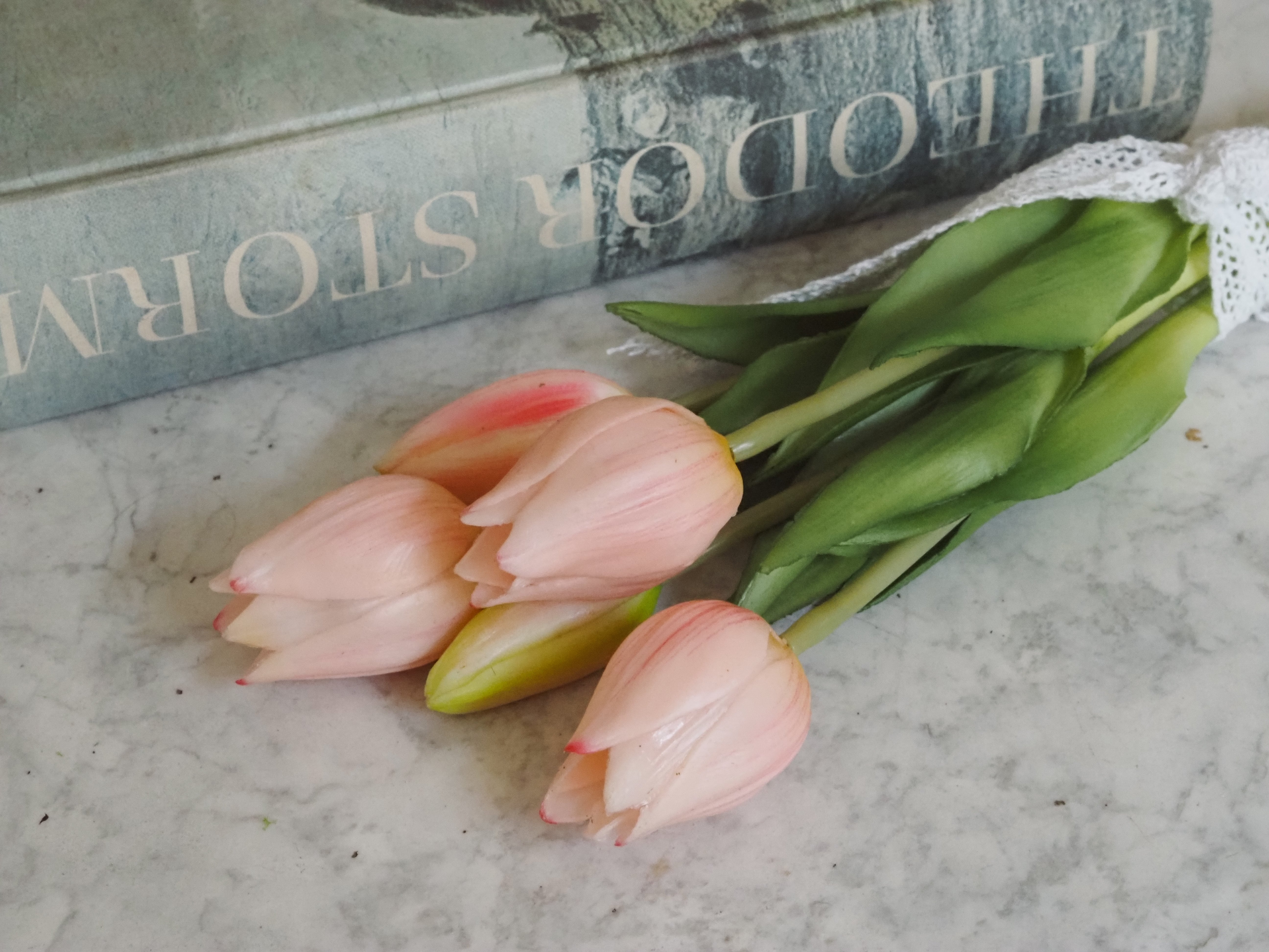 Tulpen Bündel · rosa Textiltulpen · dekorativer Frühlingszweig