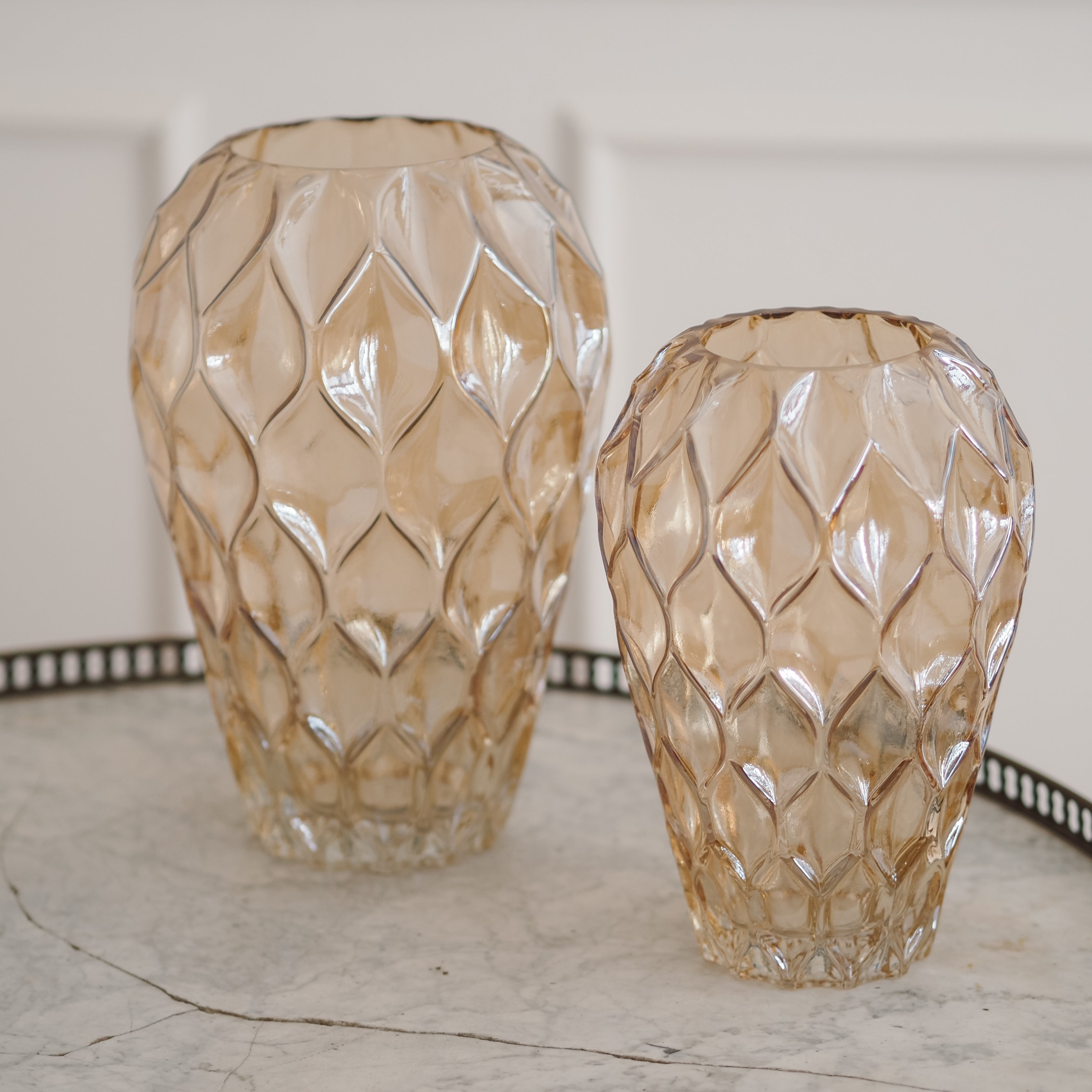 Glasvase Amber · strukturierte Oberfläche · Pressglas Stil