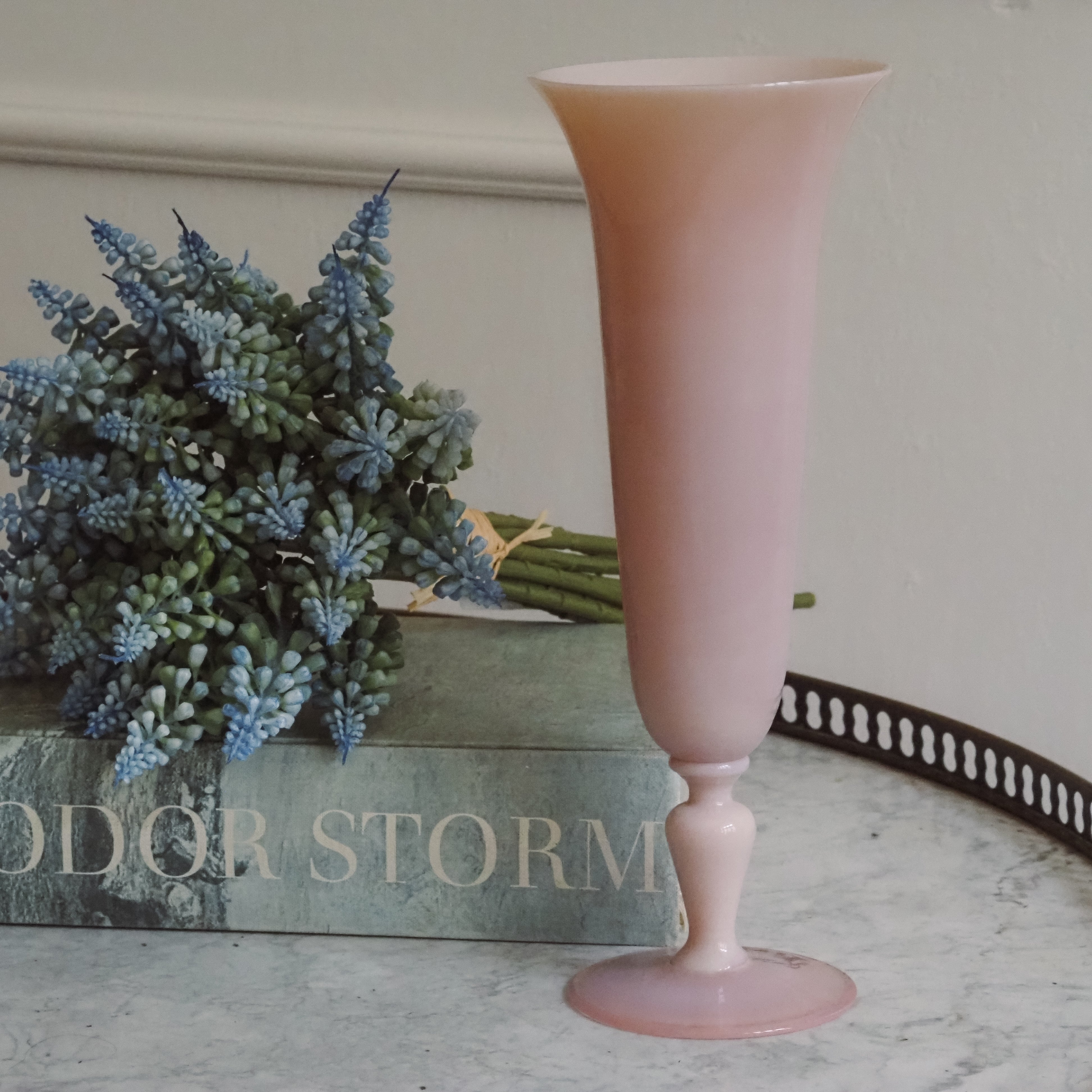 Muscari-Blütenbund · Frühlingszweig in Blau