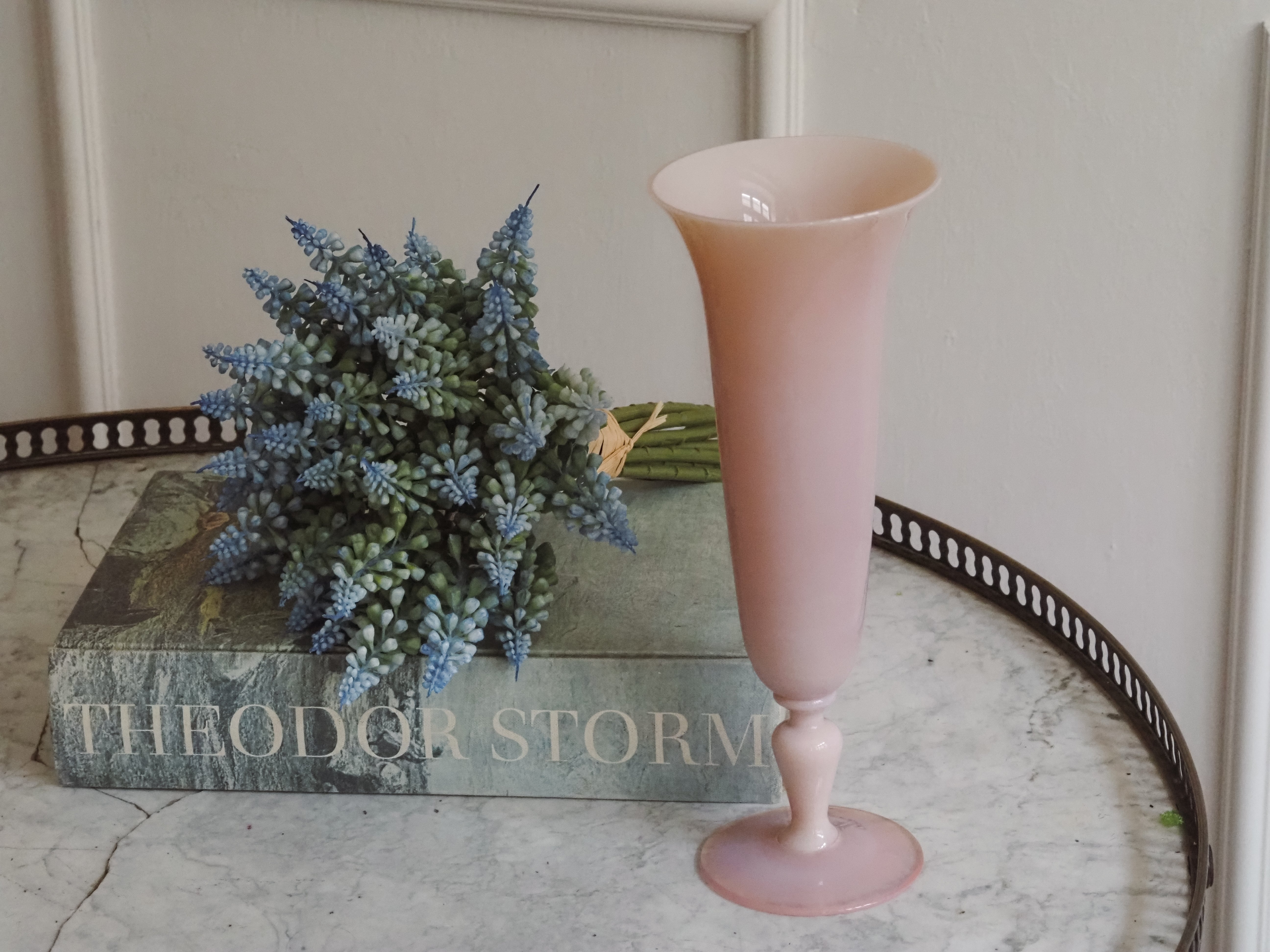 Muscari-Blütenbund · Frühlingszweig in Blau