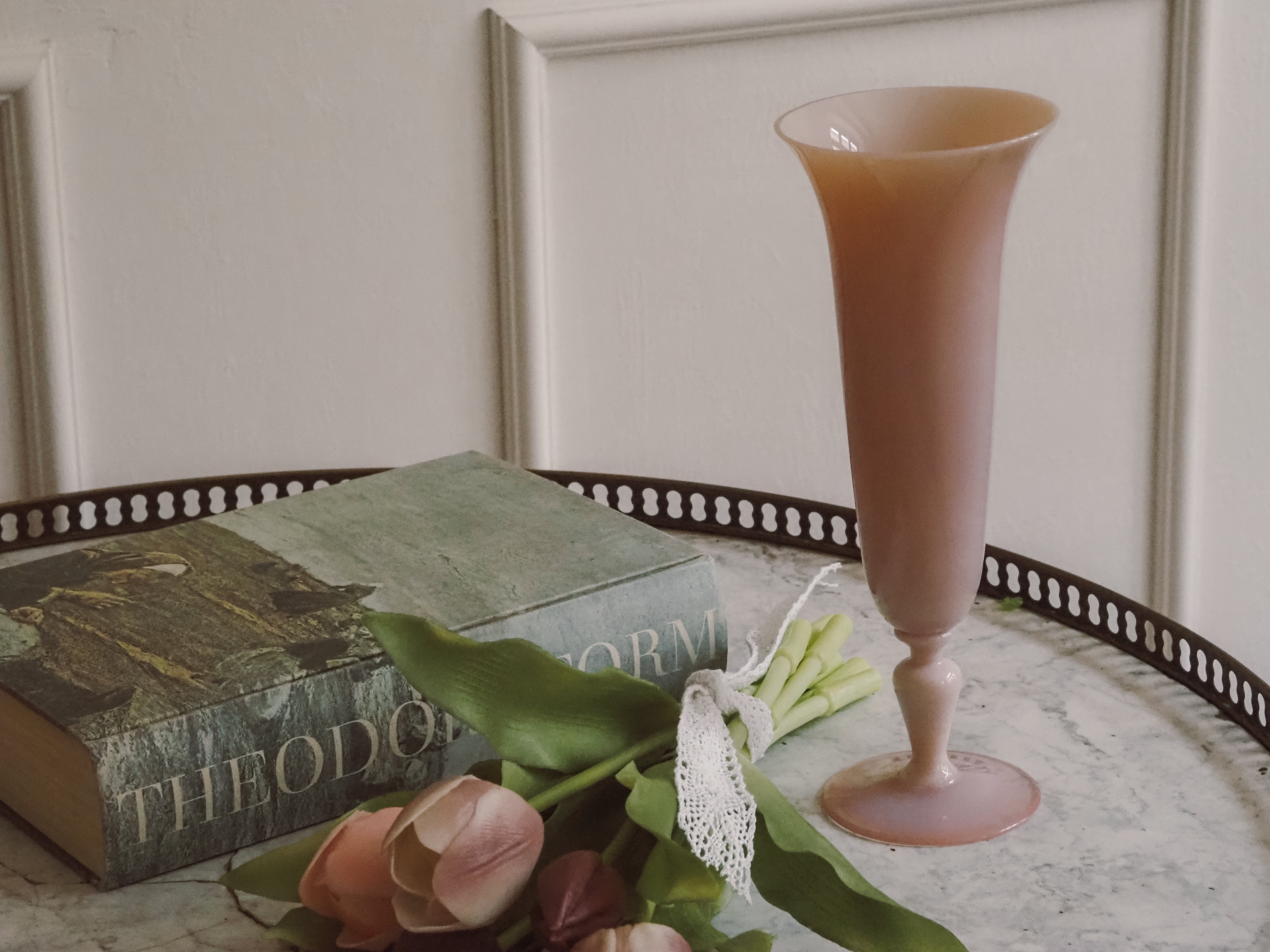 Tulpenbund · dekorativer Frühlingsblumenbund mit Schleife