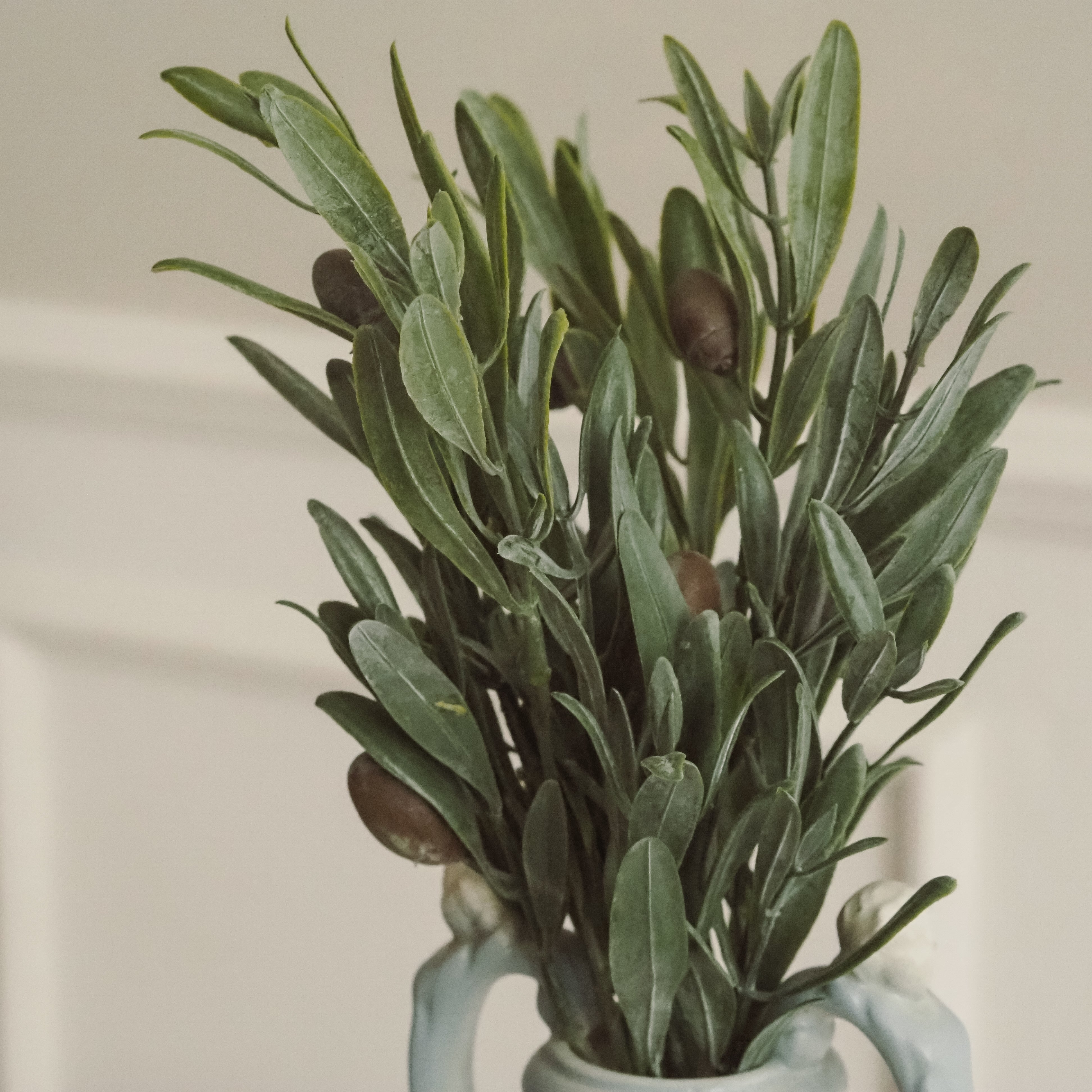 Olivenzweig Bund · dekorativer Olivenzweig mit Früchten, Kunstzweig