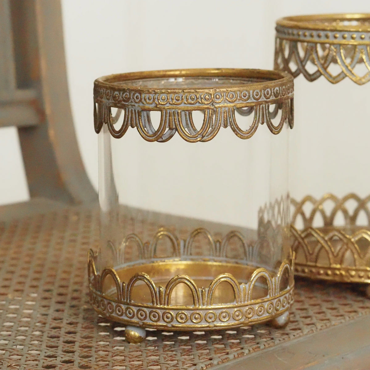 Windlicht Gold · Glaszylinder mit durchbrochener Metallborte