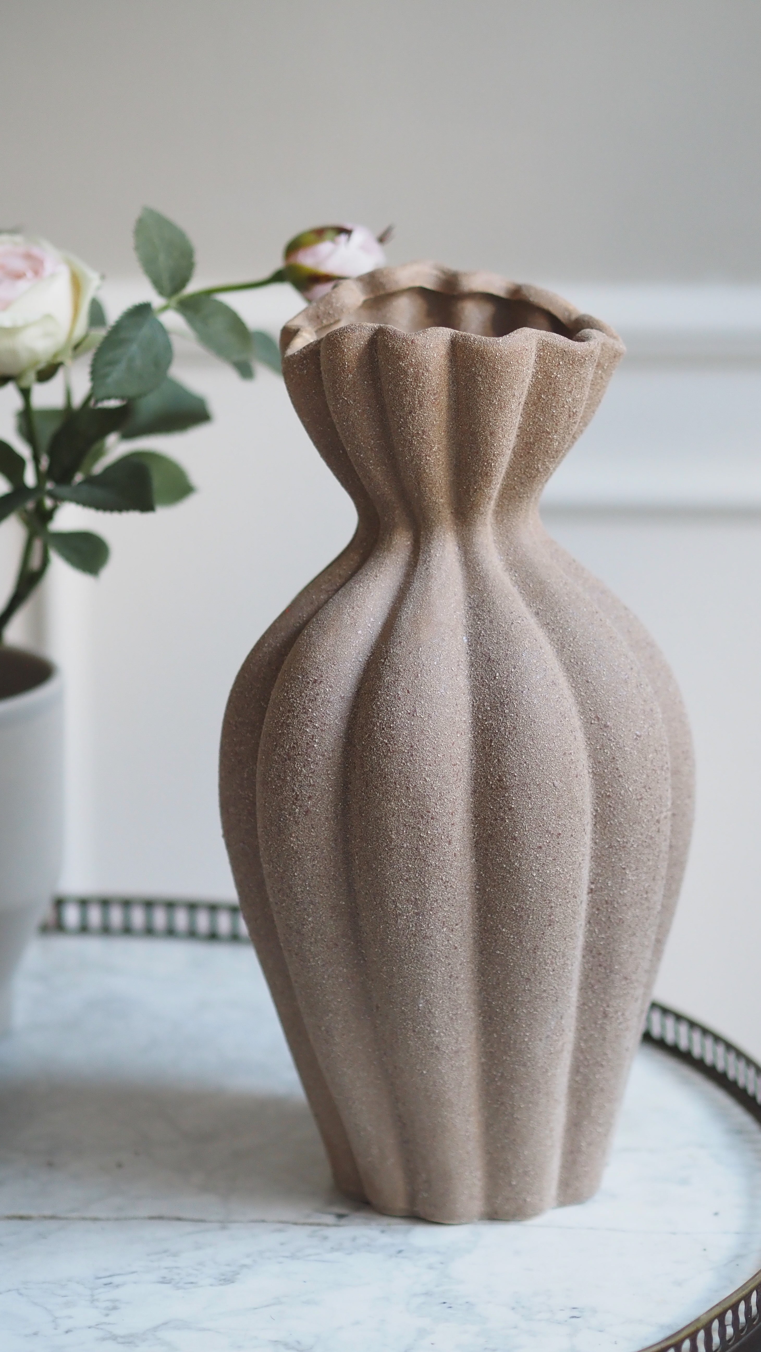 Keramik Vase sandfarben · strukturierte Design Vase modern / Blumenvase