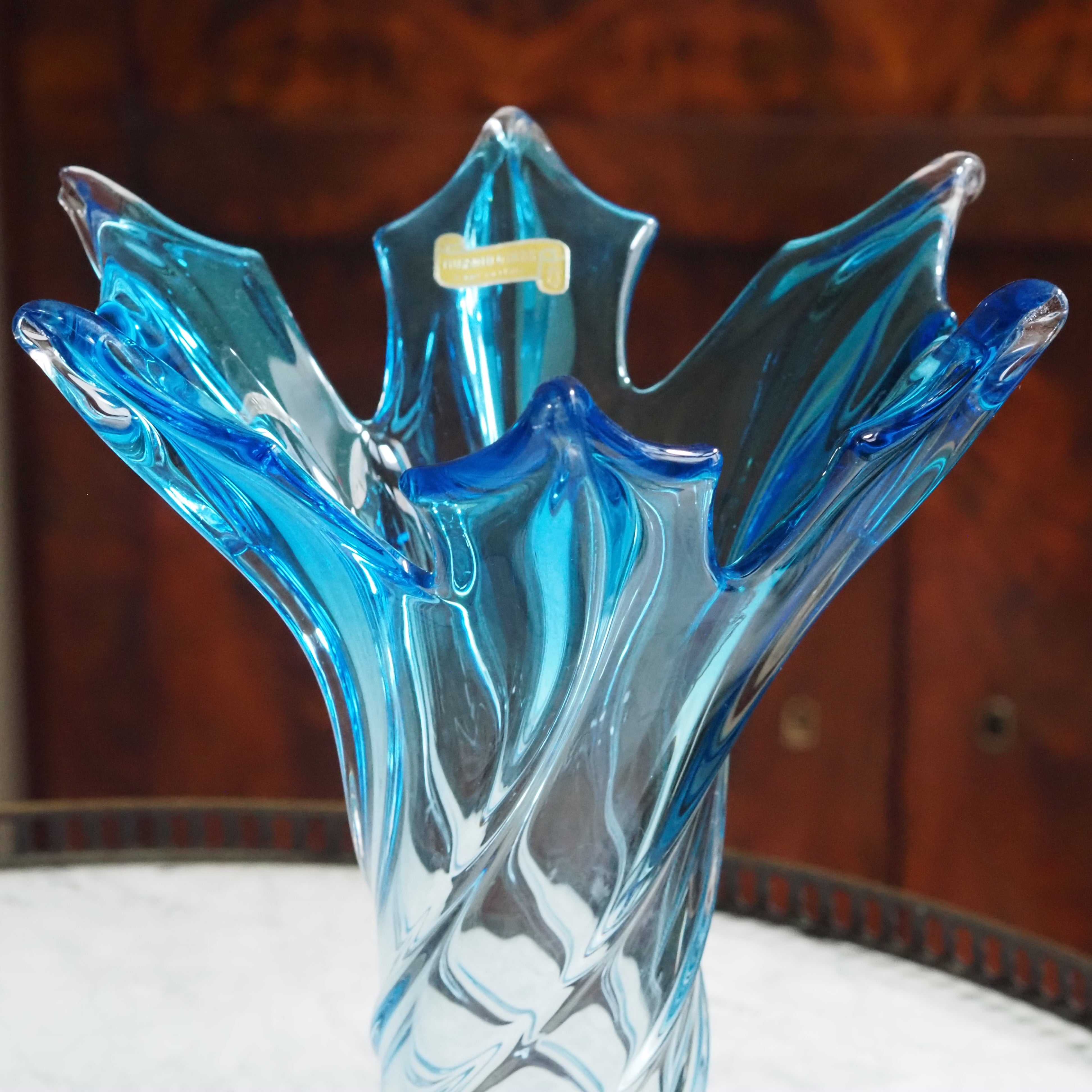 Murano Glasvase Aquablau · Mundgeblasenes Kunstglas mit Flammenform, Made in Italy