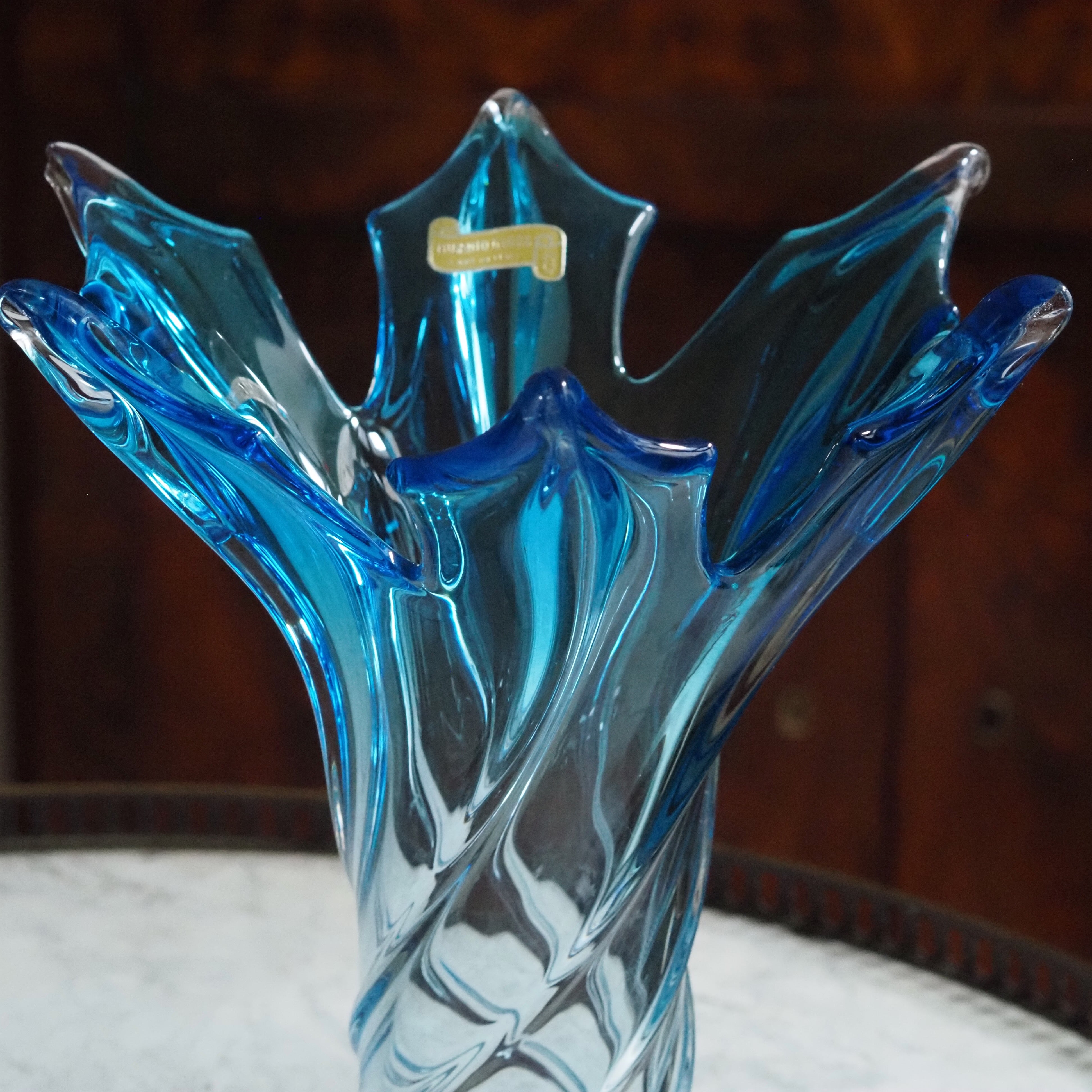 Murano Glasvase Aquablau · Mundgeblasenes Kunstglas mit Flammenform, Made in Italy