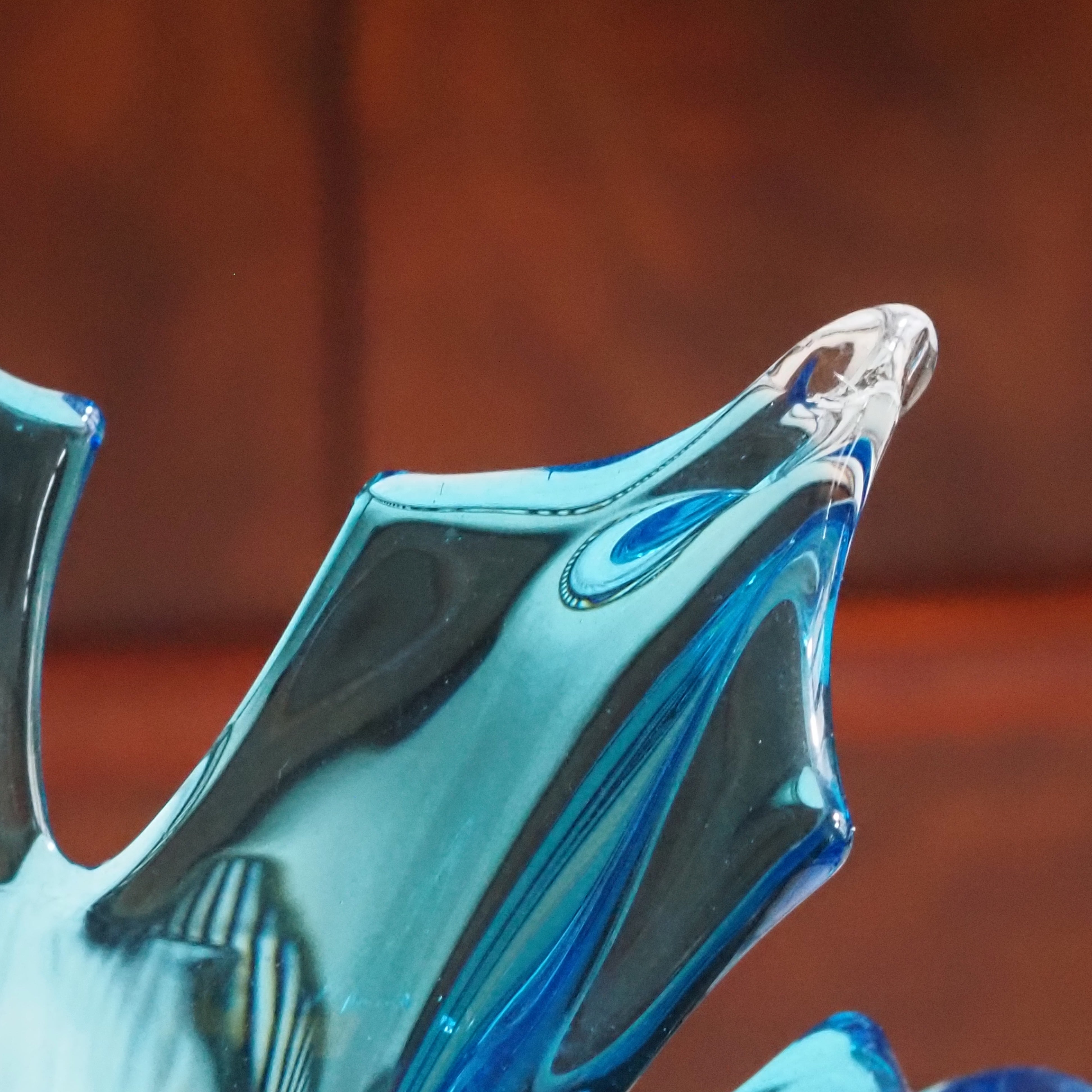 Murano Glasvase Aquablau · Mundgeblasenes Kunstglas mit Flammenform, Made in Italy