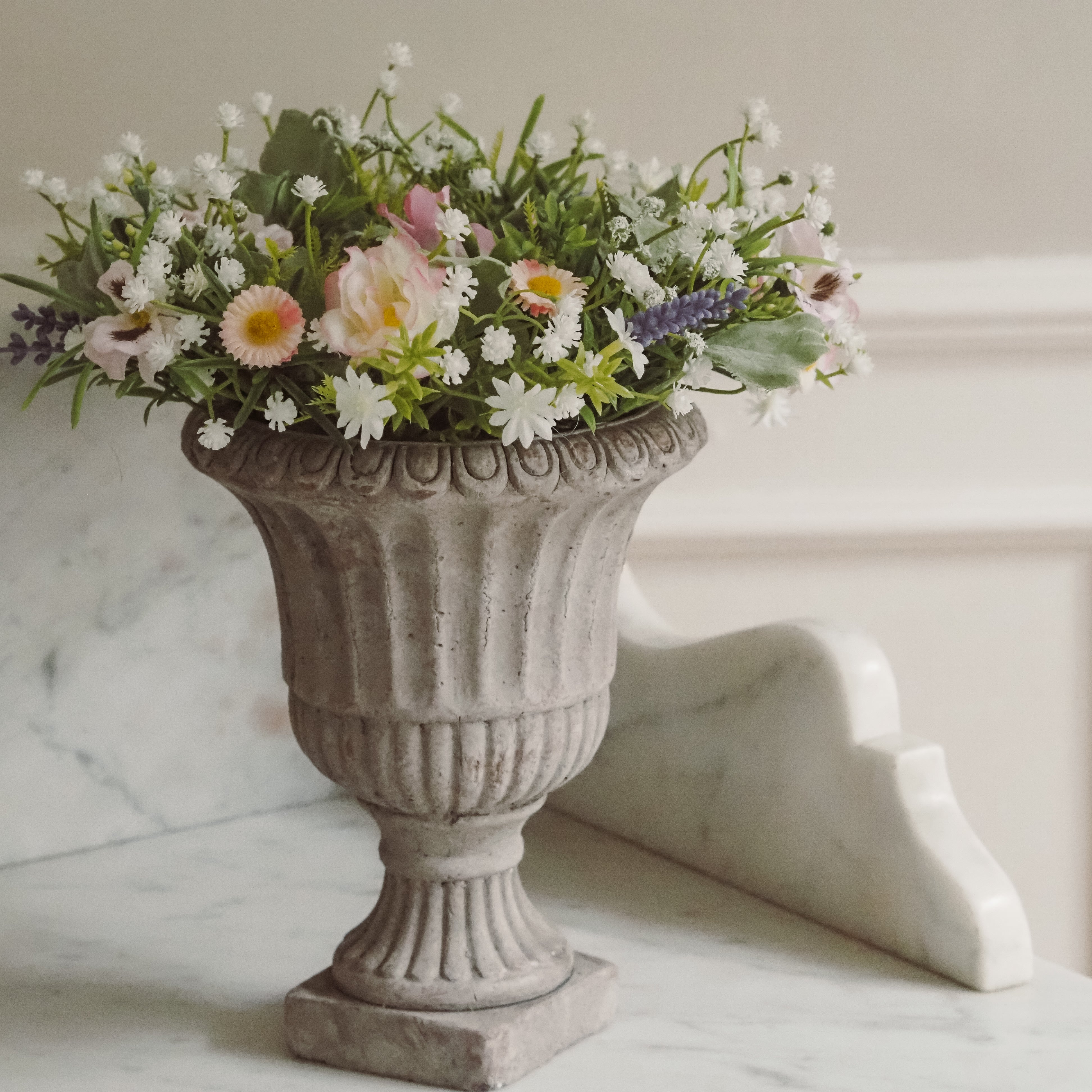 Blütenkranz · Frühlingskranz mit Rosen und Margeriten