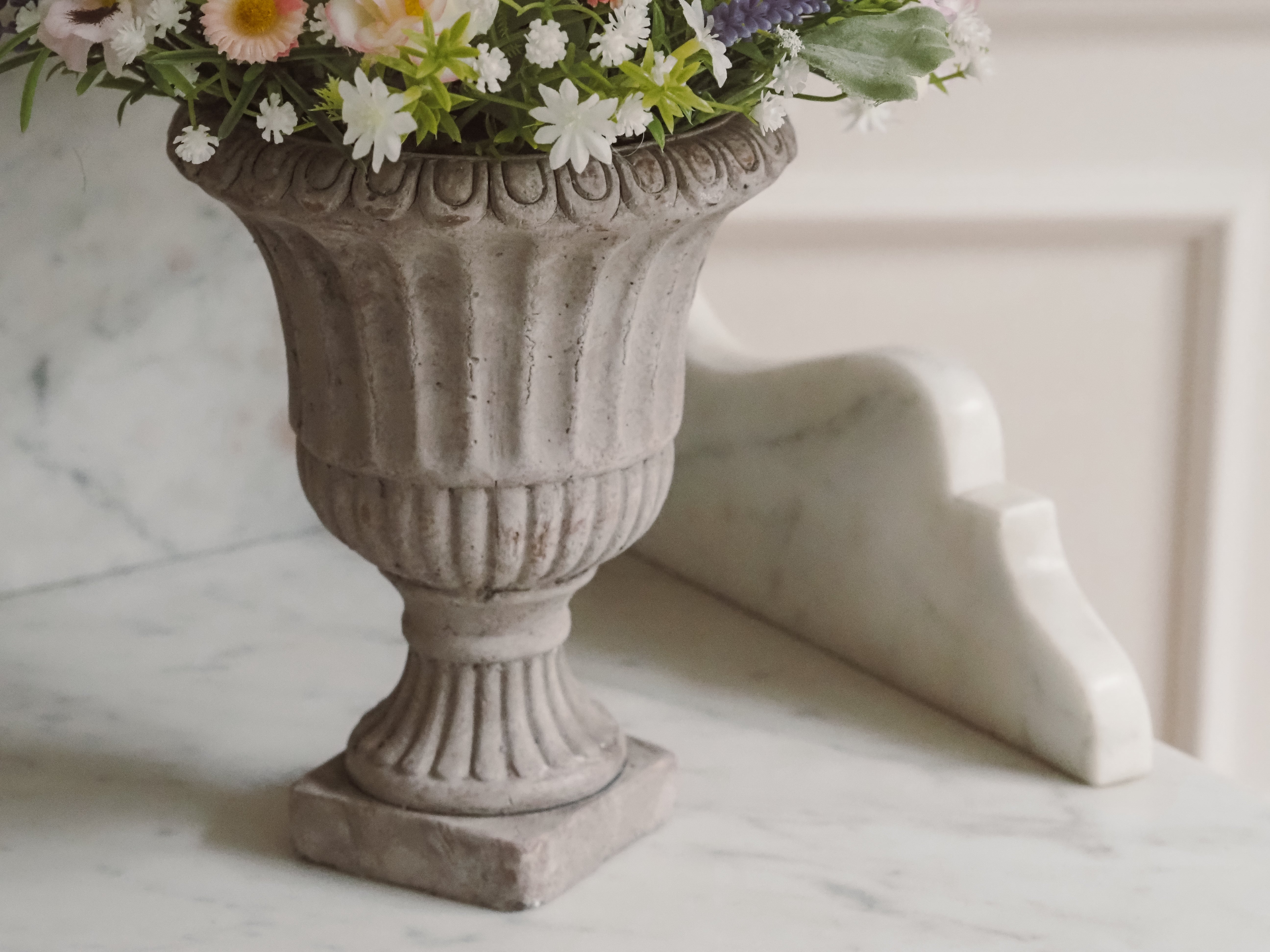 Blütenkranz · Frühlingskranz mit Rosen und Margeriten