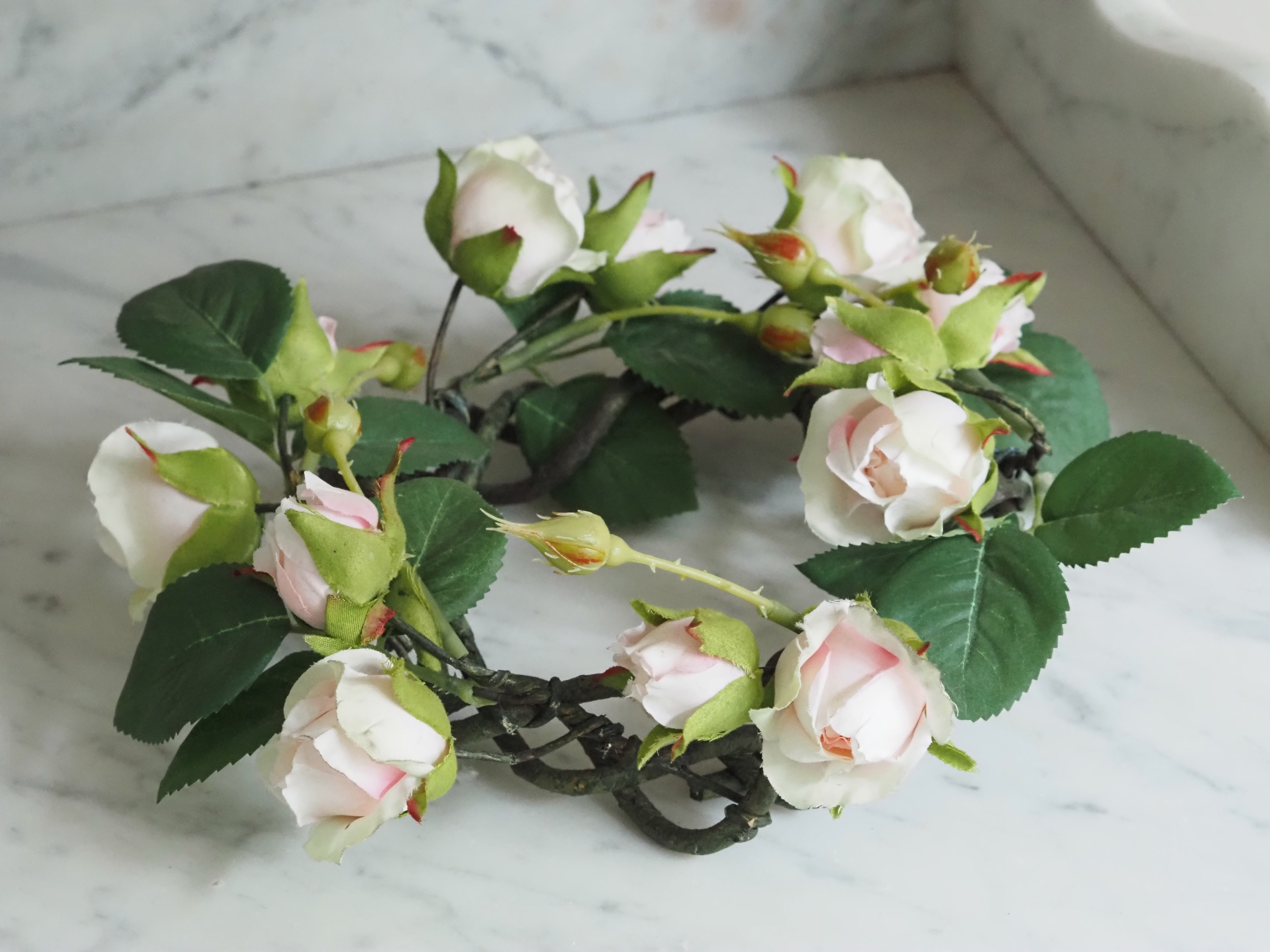 Rosenkranz · floraler Dekokranz mit Rosenblüten