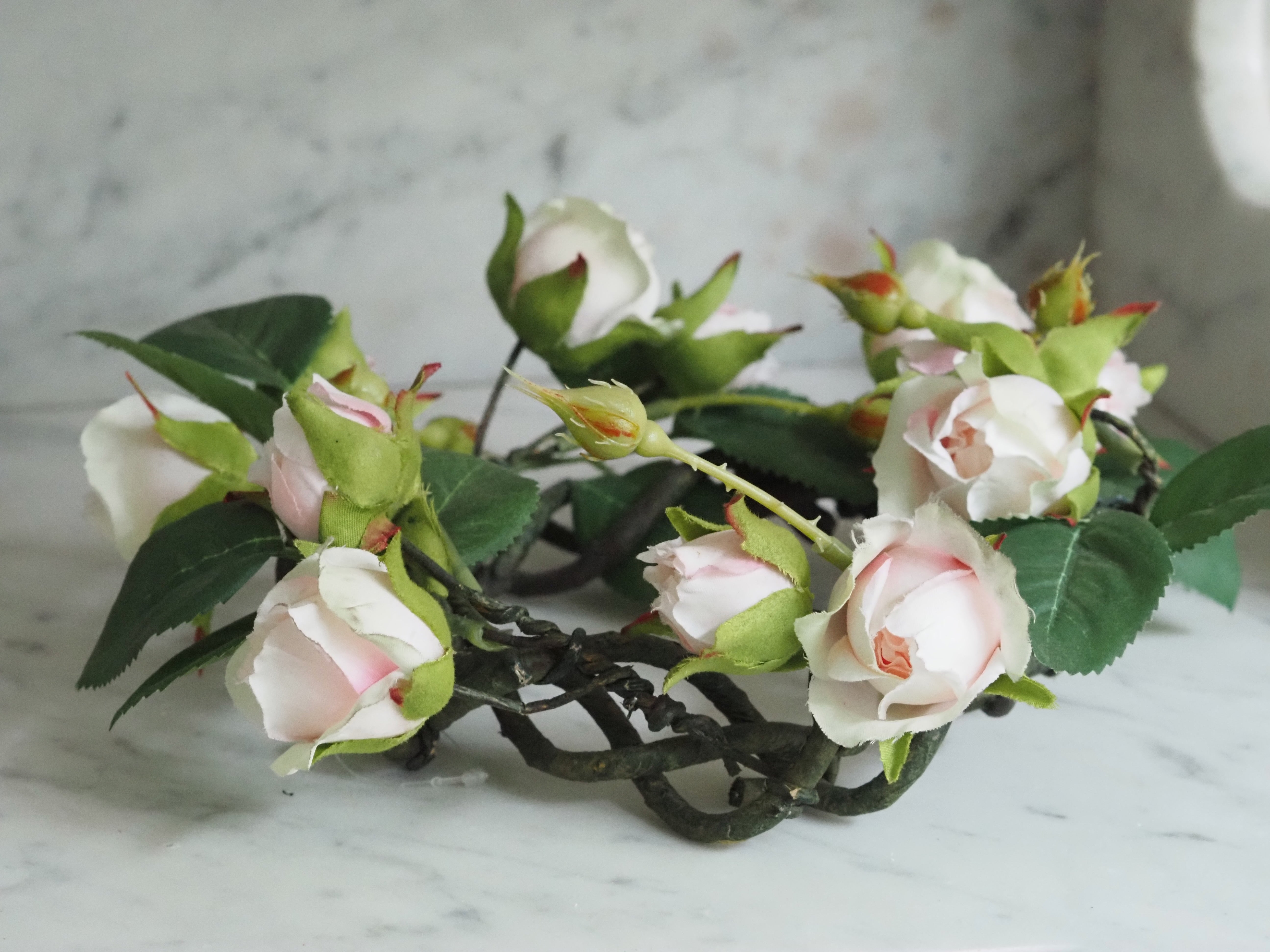 Rosenkranz · floraler Dekokranz mit Rosenblüten