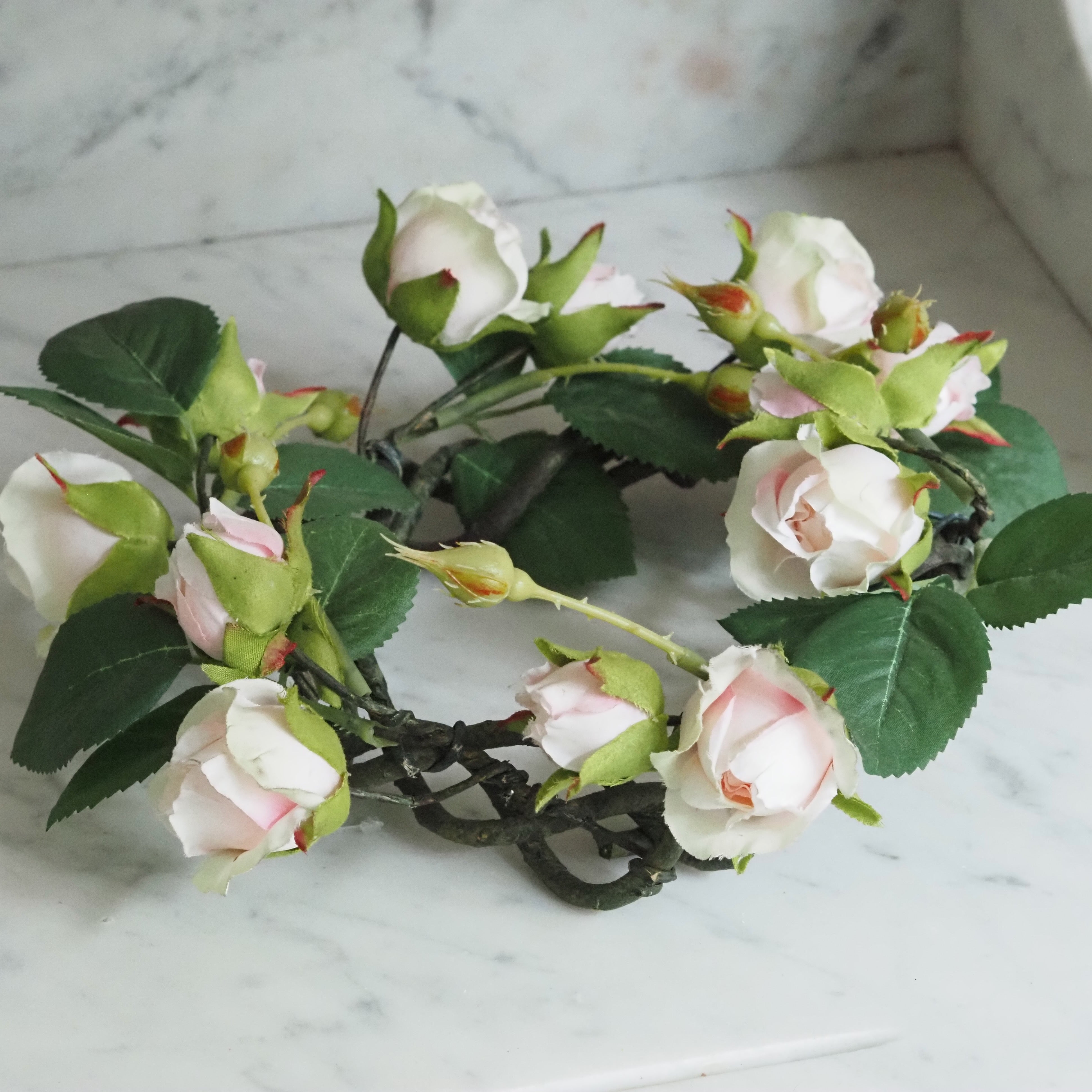 Rosenkranz · floraler Dekokranz mit Rosenblüten