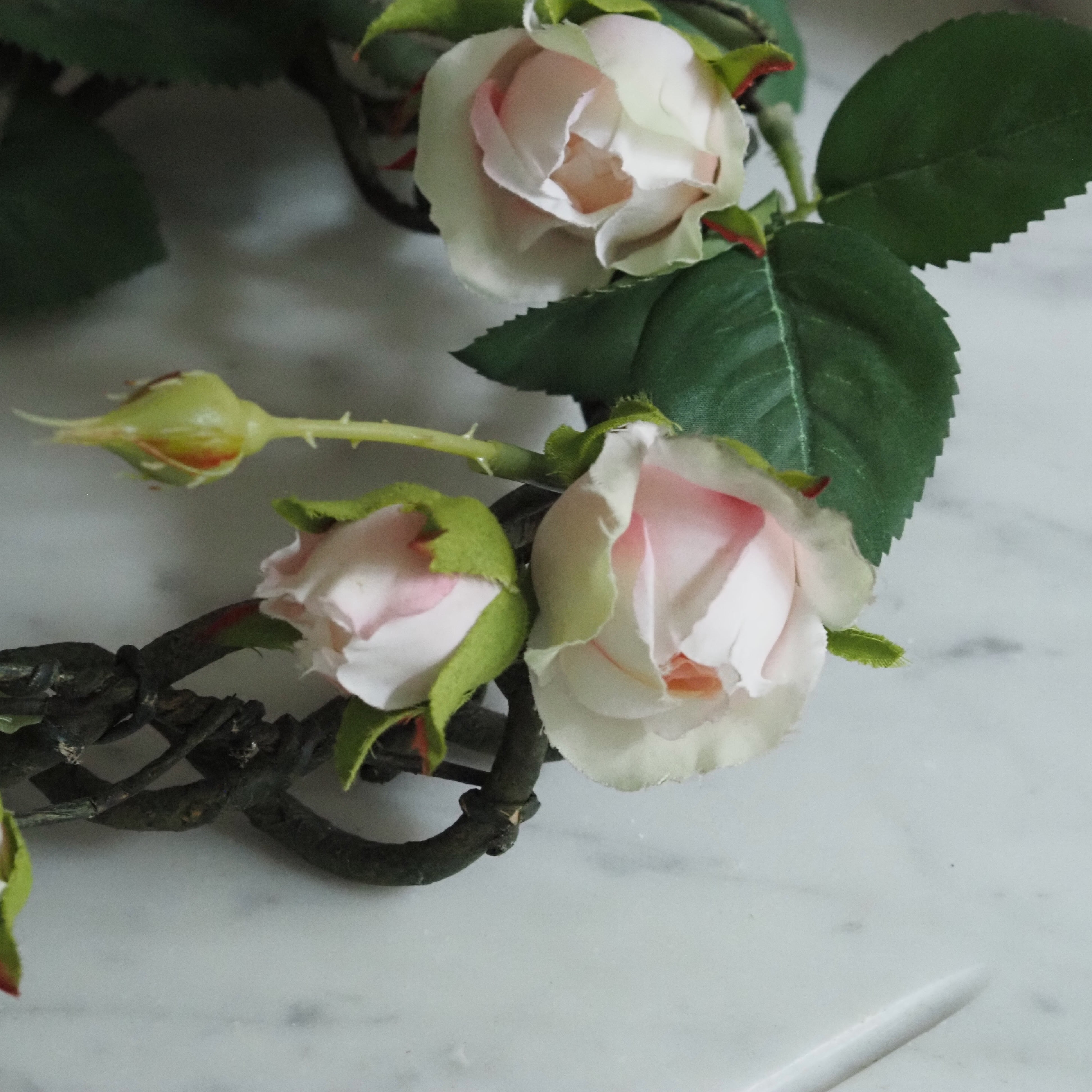 Rosenkranz · floraler Dekokranz mit Rosenblüten