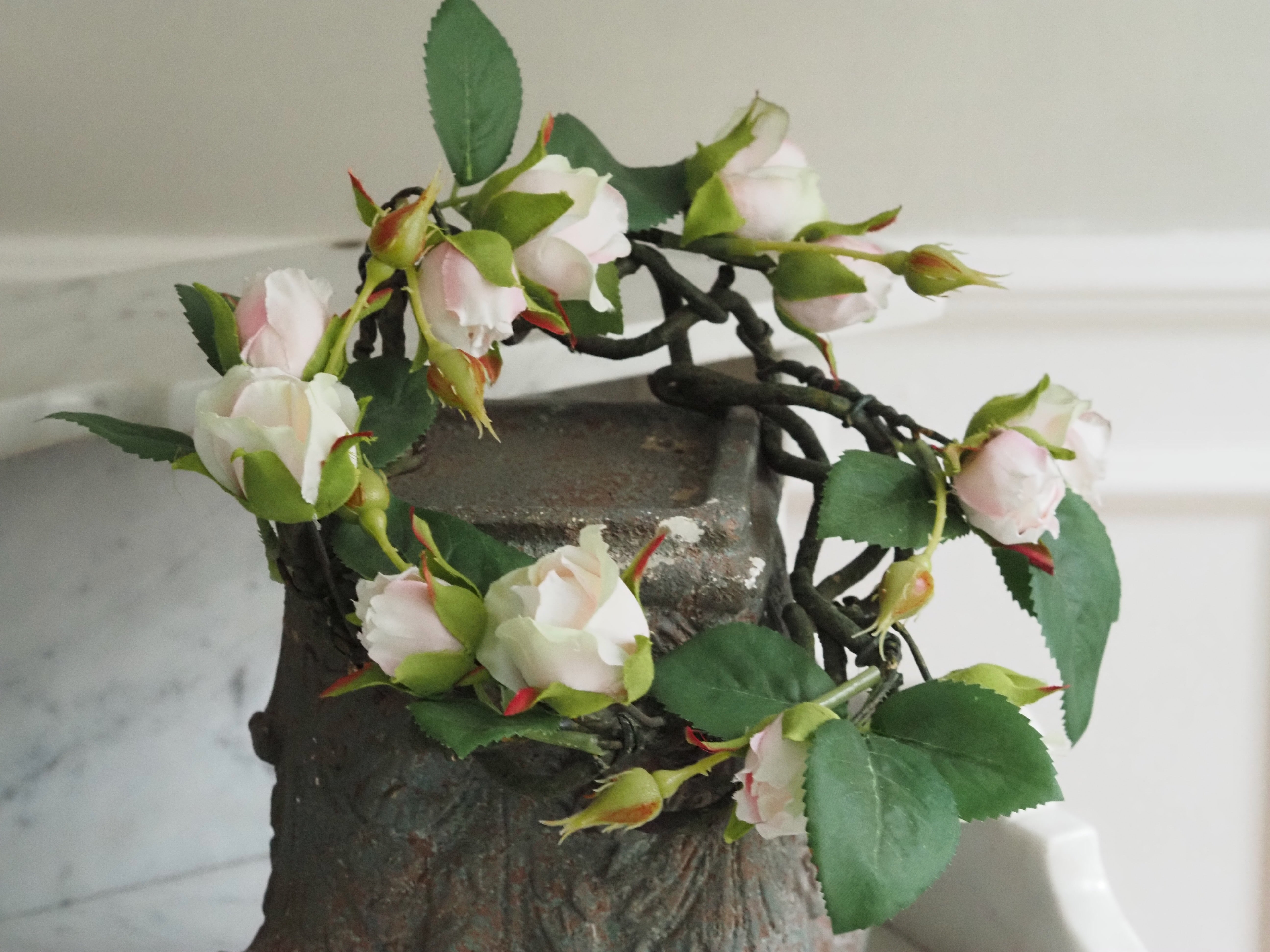 Rosenkranz · floraler Dekokranz mit Rosenblüten