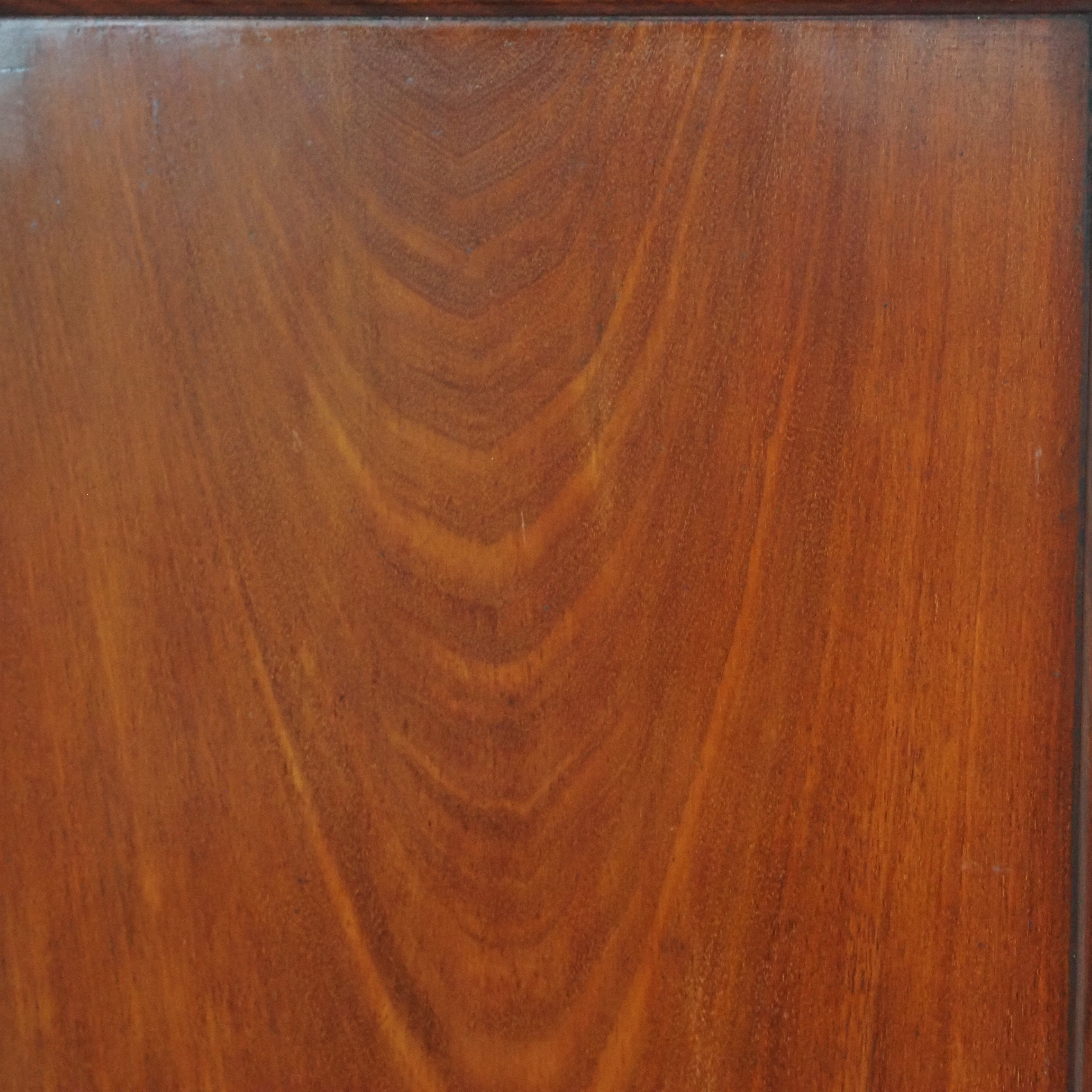 Antiker Mahagoni Kleiderschrank mit Regalböden, Gründerzeit Frankreich um 1900