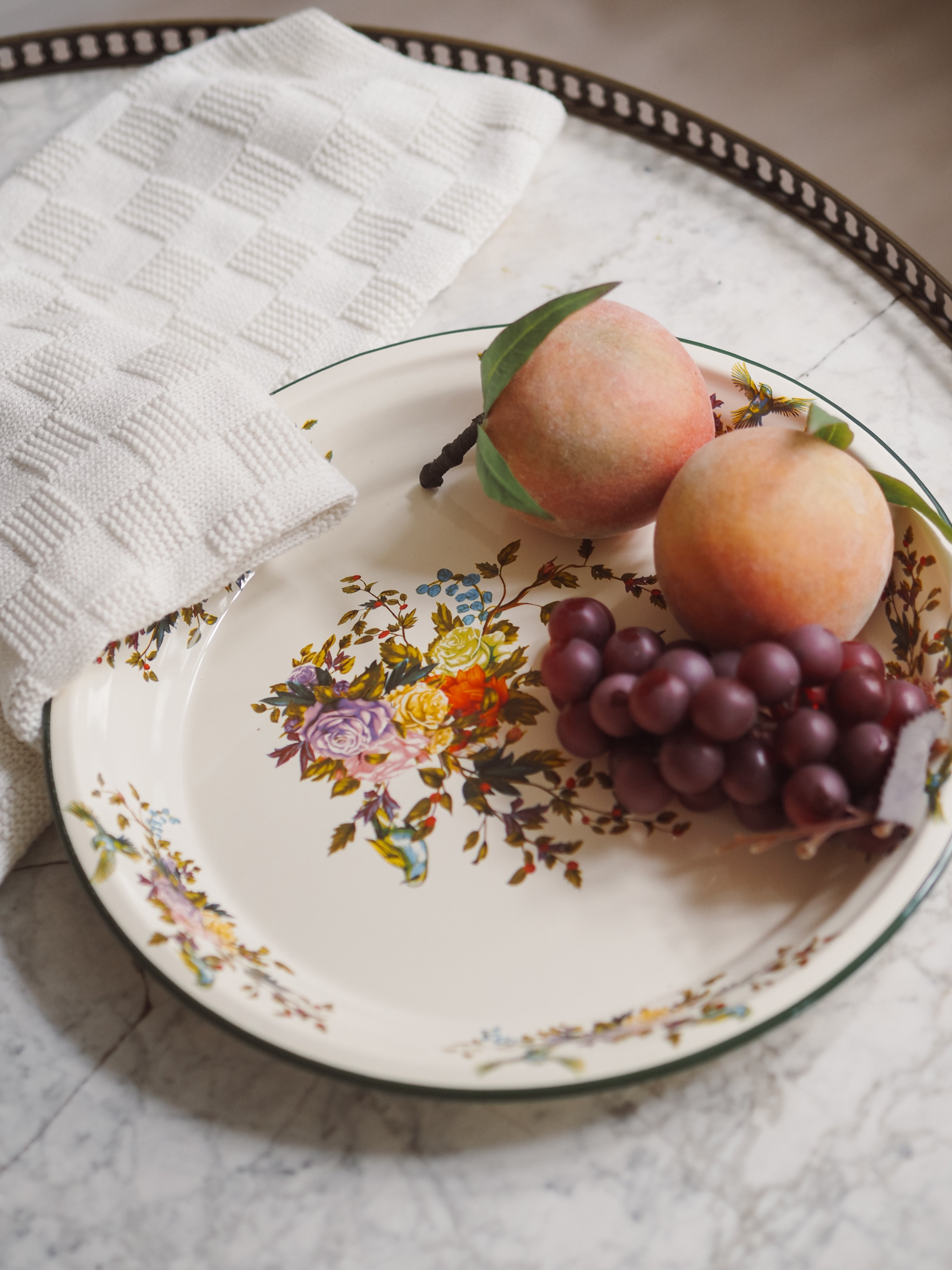 Dekoratives Serviertablett · florales Vogelmotiv / klassisch inspiriert
