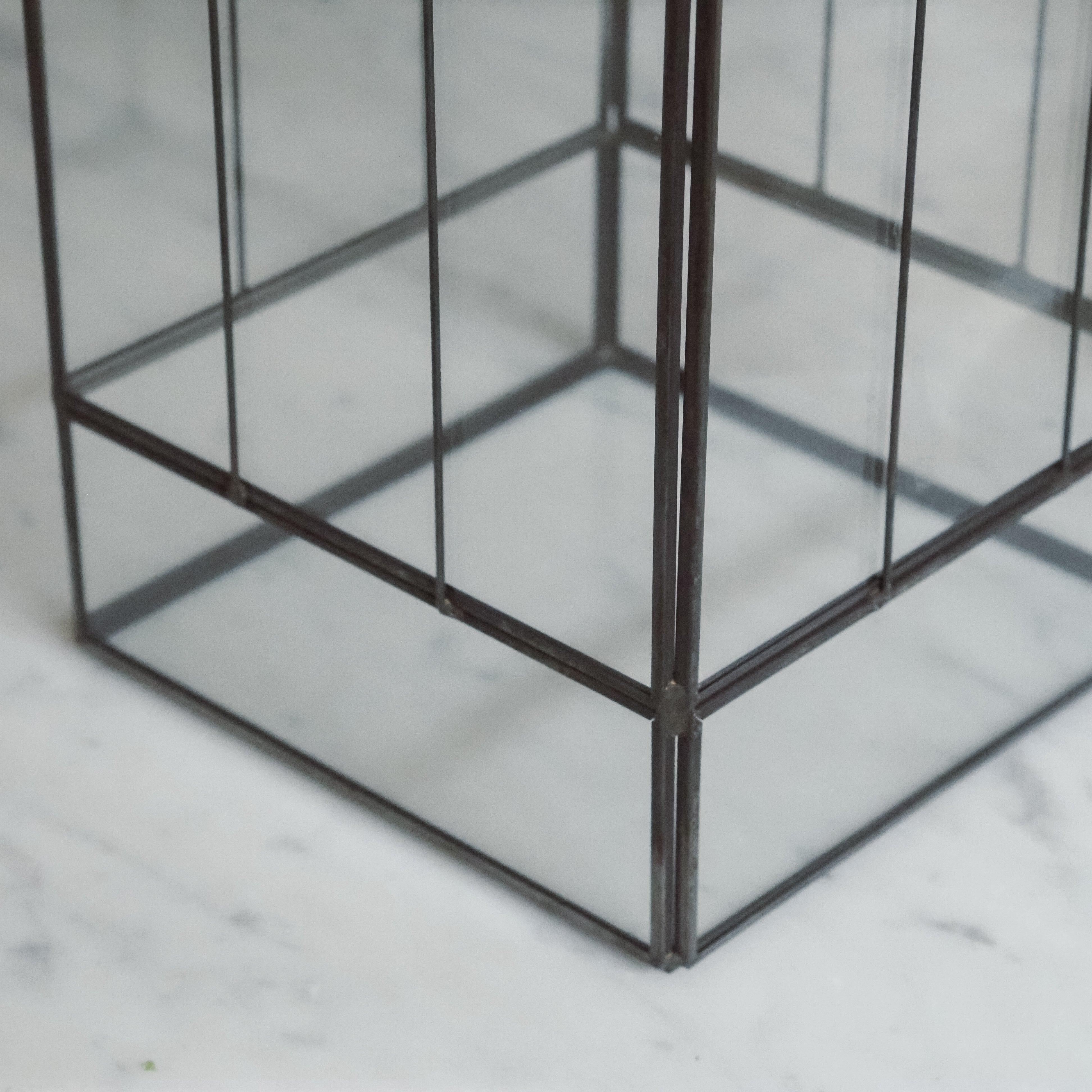 Dekovitrine Haus · Glasvitrine im Gewächshausstil zum Stellen oder Aufhängen