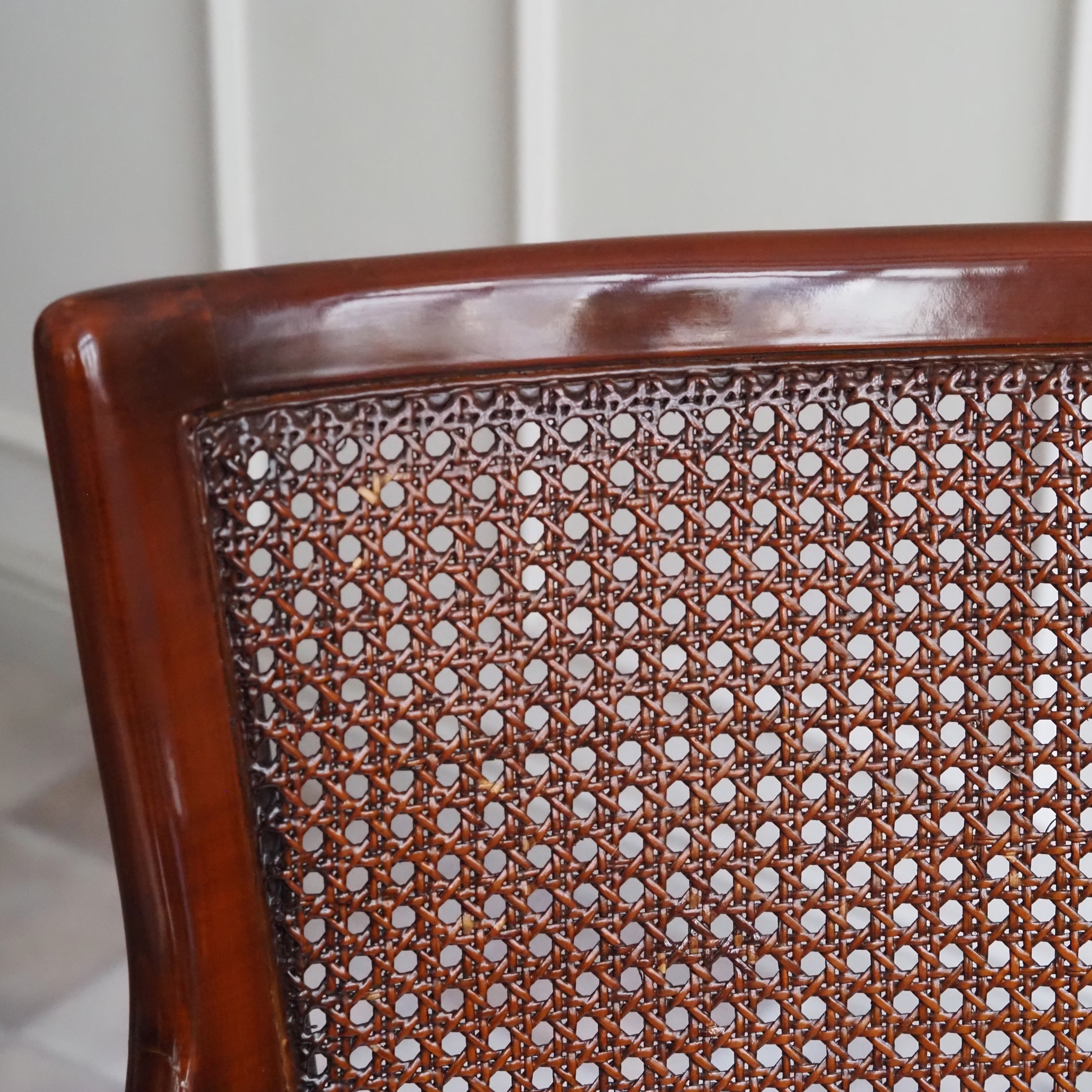 Rattan Sessel Kolonialstil – Bergère mit Wiener Geflecht, Massivholz
